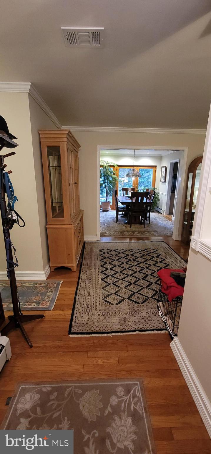 ENGLISH VILLAGE - Residential