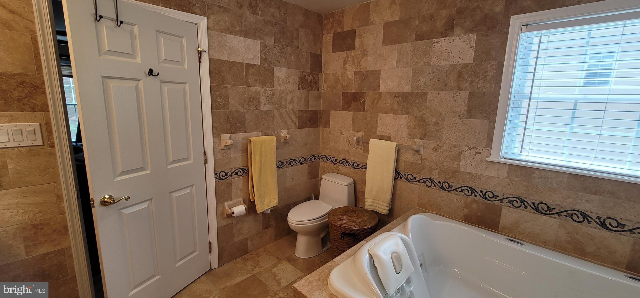 ENGLISH VILLAGE - Residential