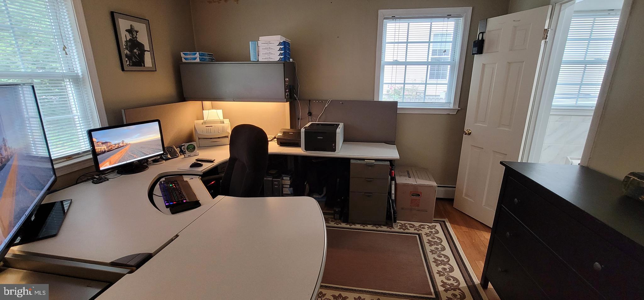 ENGLISH VILLAGE - Residential