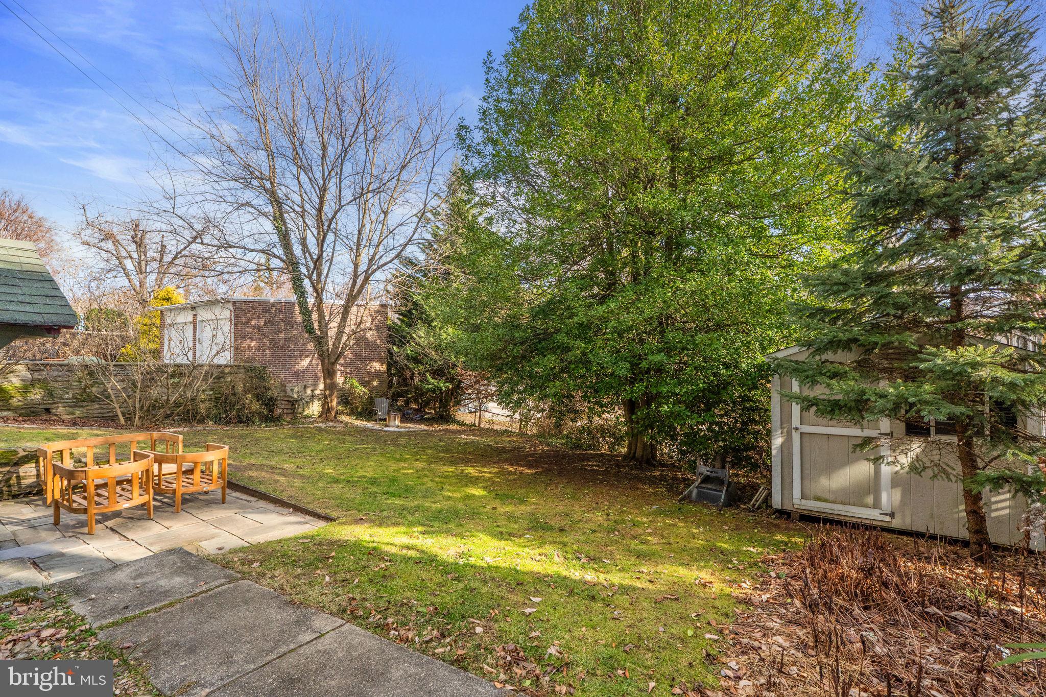 CHESTNUT HILL - Residential