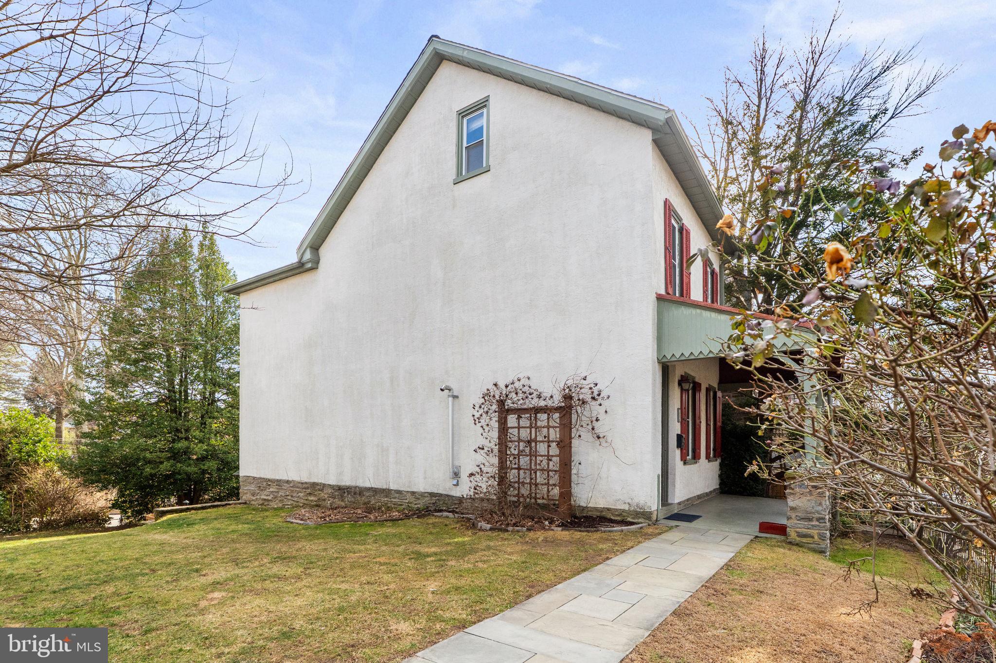 CHESTNUT HILL - Residential