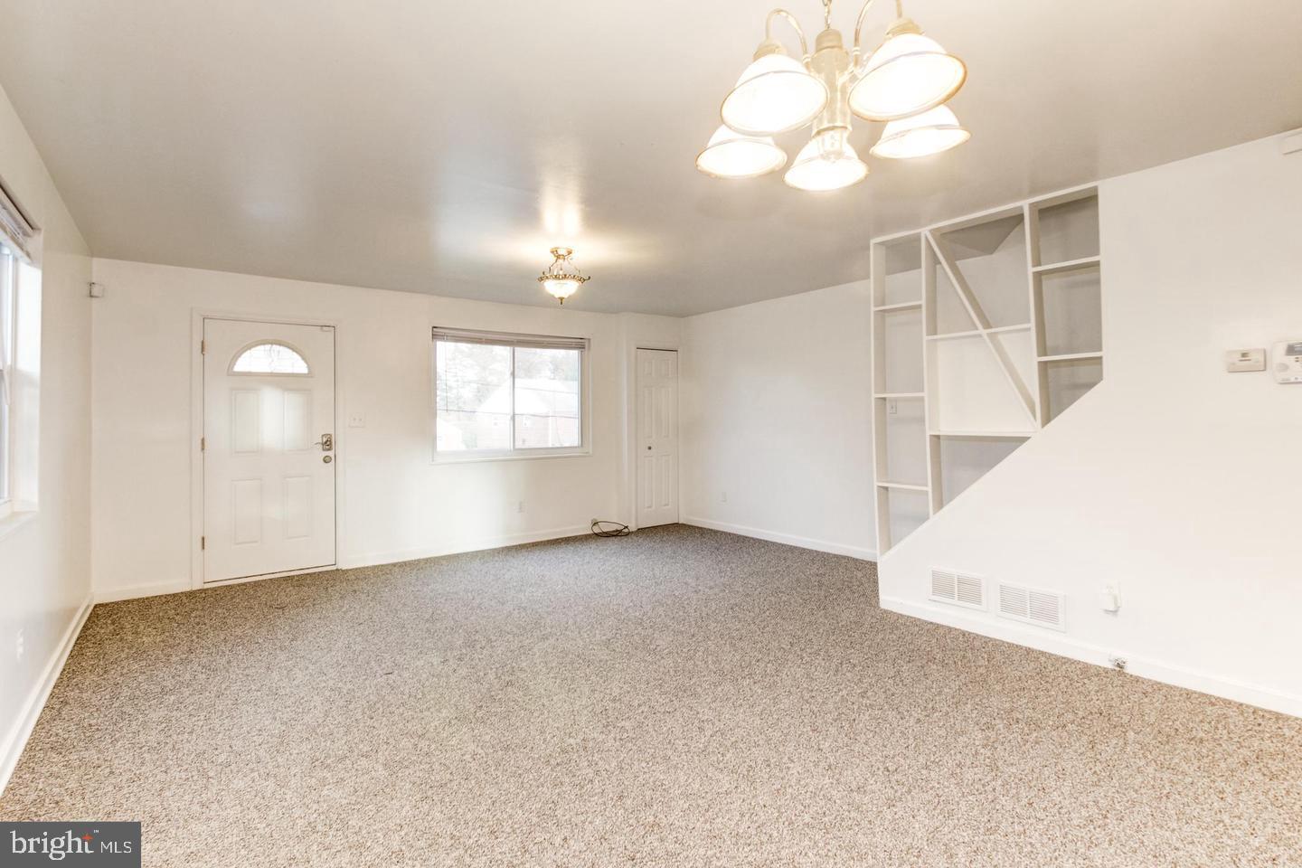 TEMPLETON KNOLLS - Residential