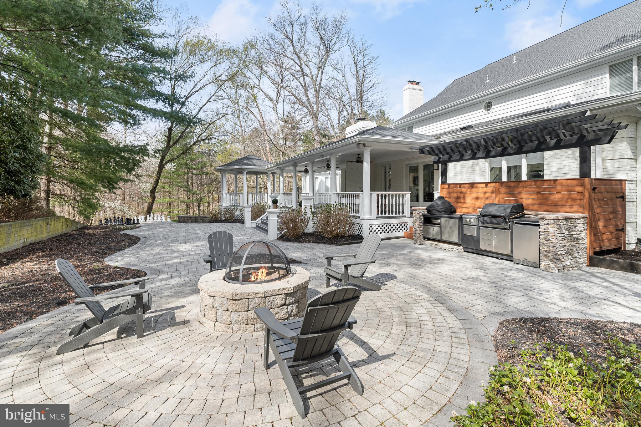 ANTON NORTH - Residential