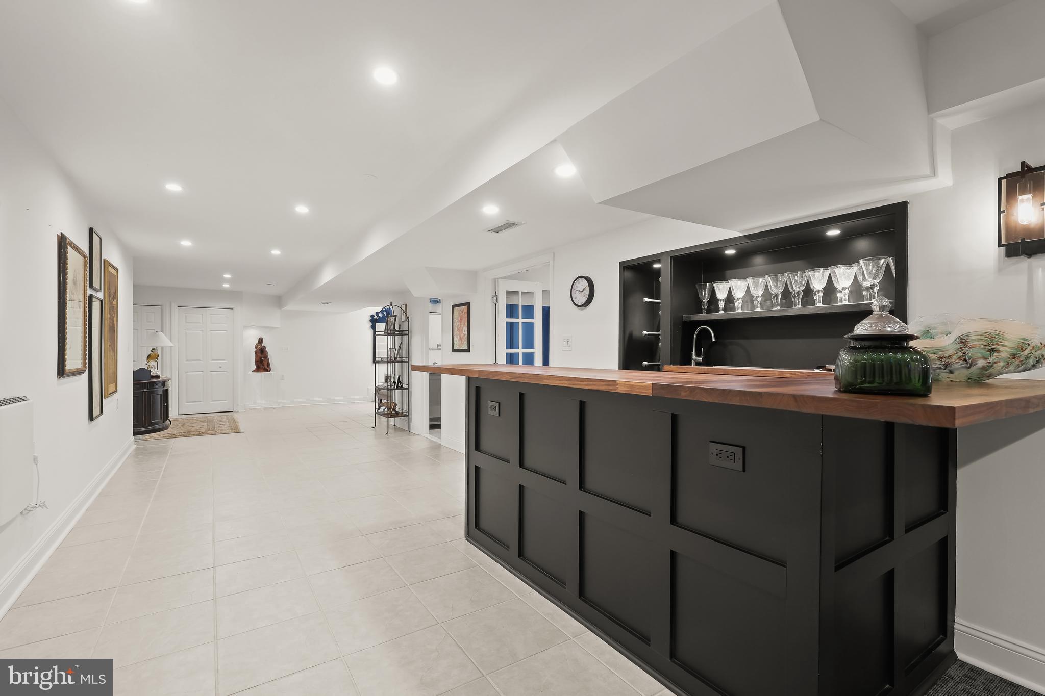 ANTON NORTH - Residential