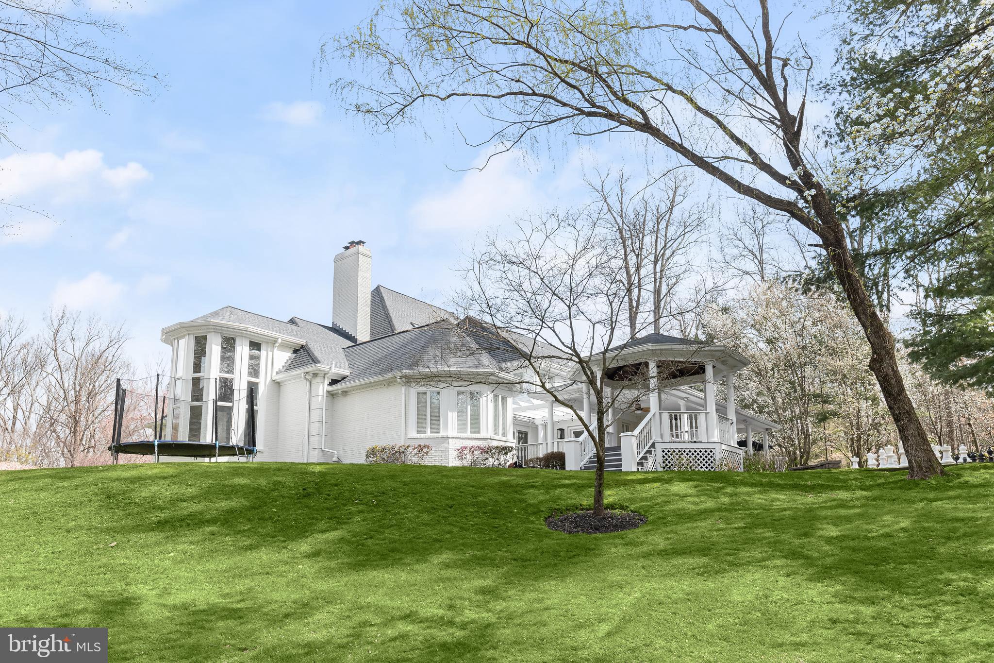 ANTON NORTH - Residential