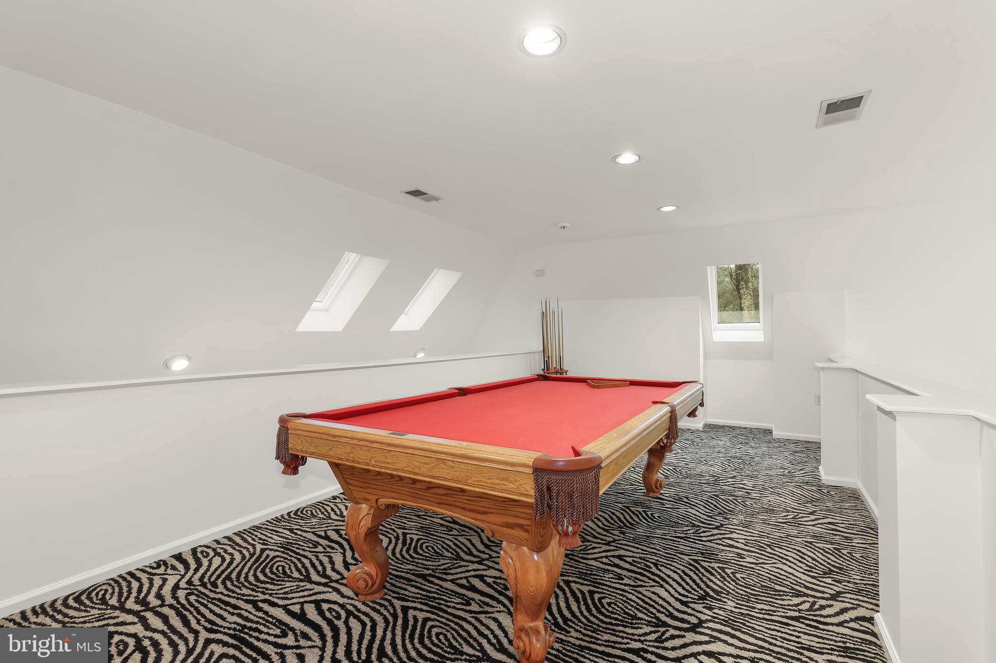 ANTON NORTH - Residential