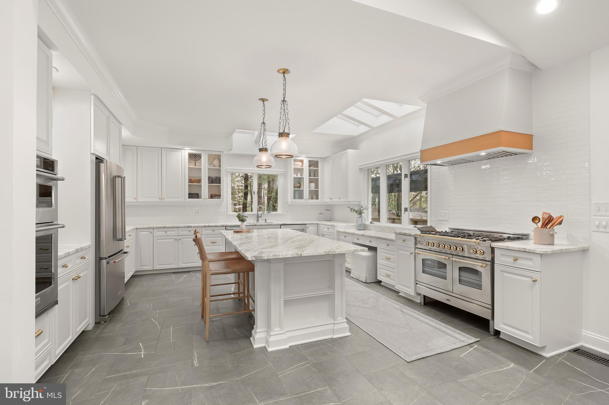 ANTON NORTH - Residential