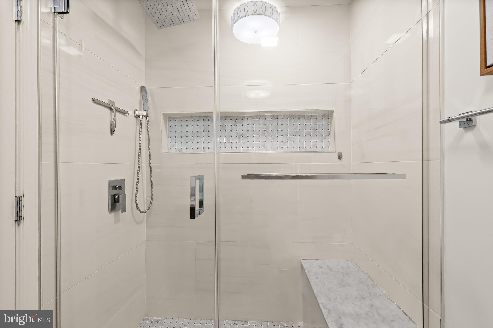 ANTON NORTH - Residential