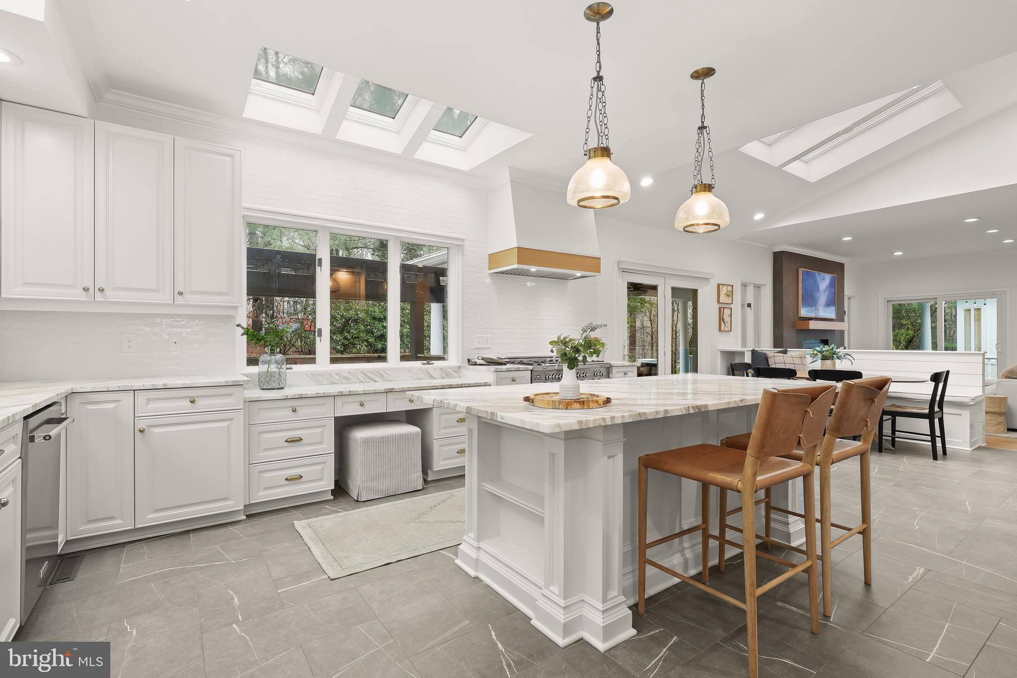 ANTON NORTH - Residential