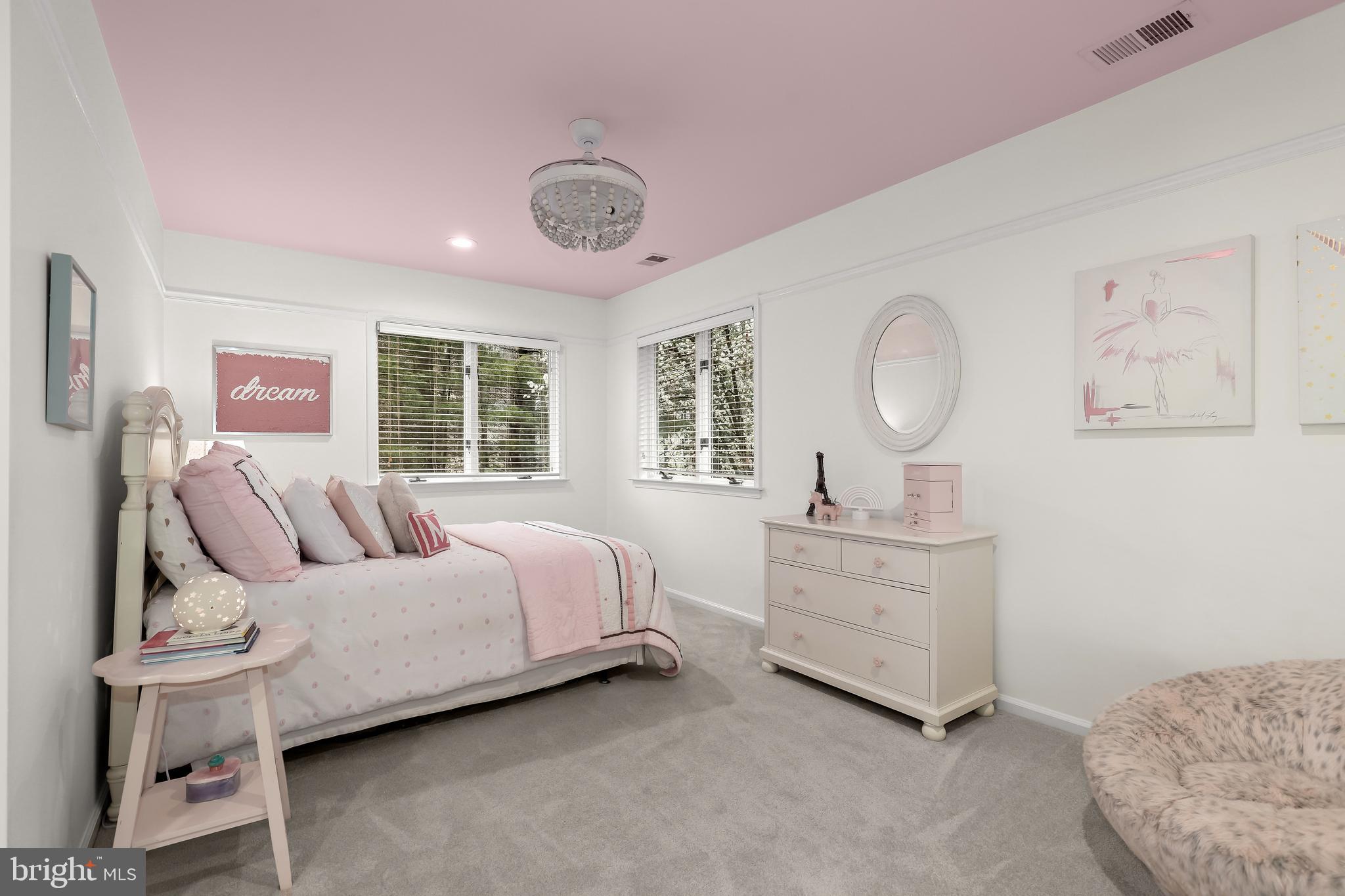 ANTON NORTH - Residential