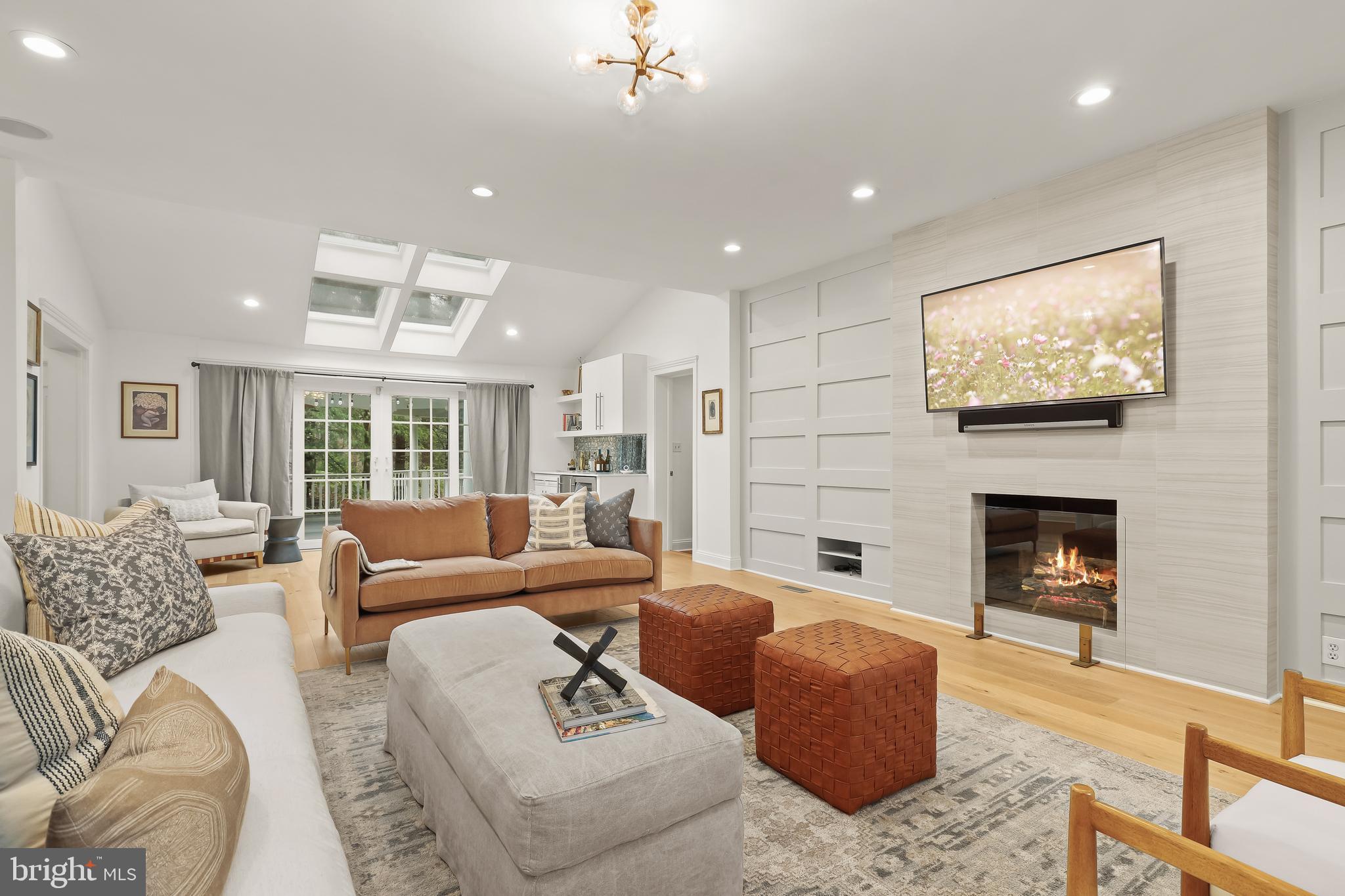 ANTON NORTH - Residential