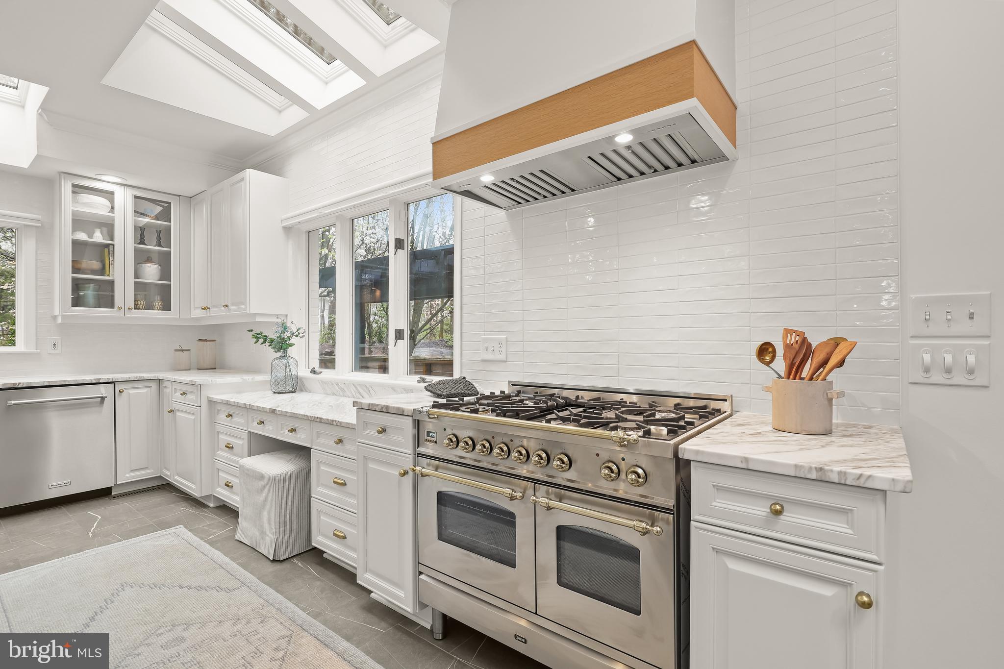 ANTON NORTH - Residential