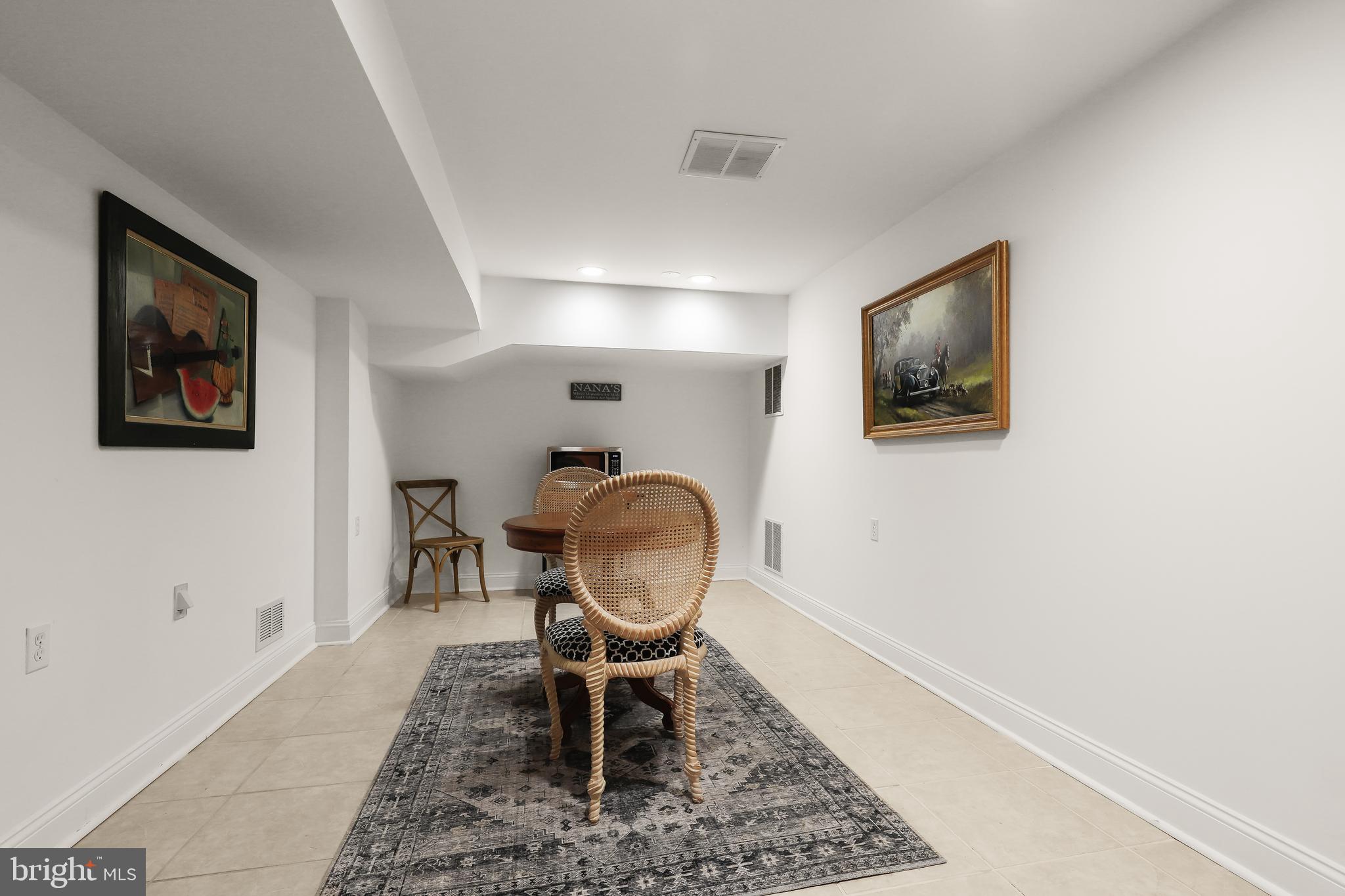 ANTON NORTH - Residential