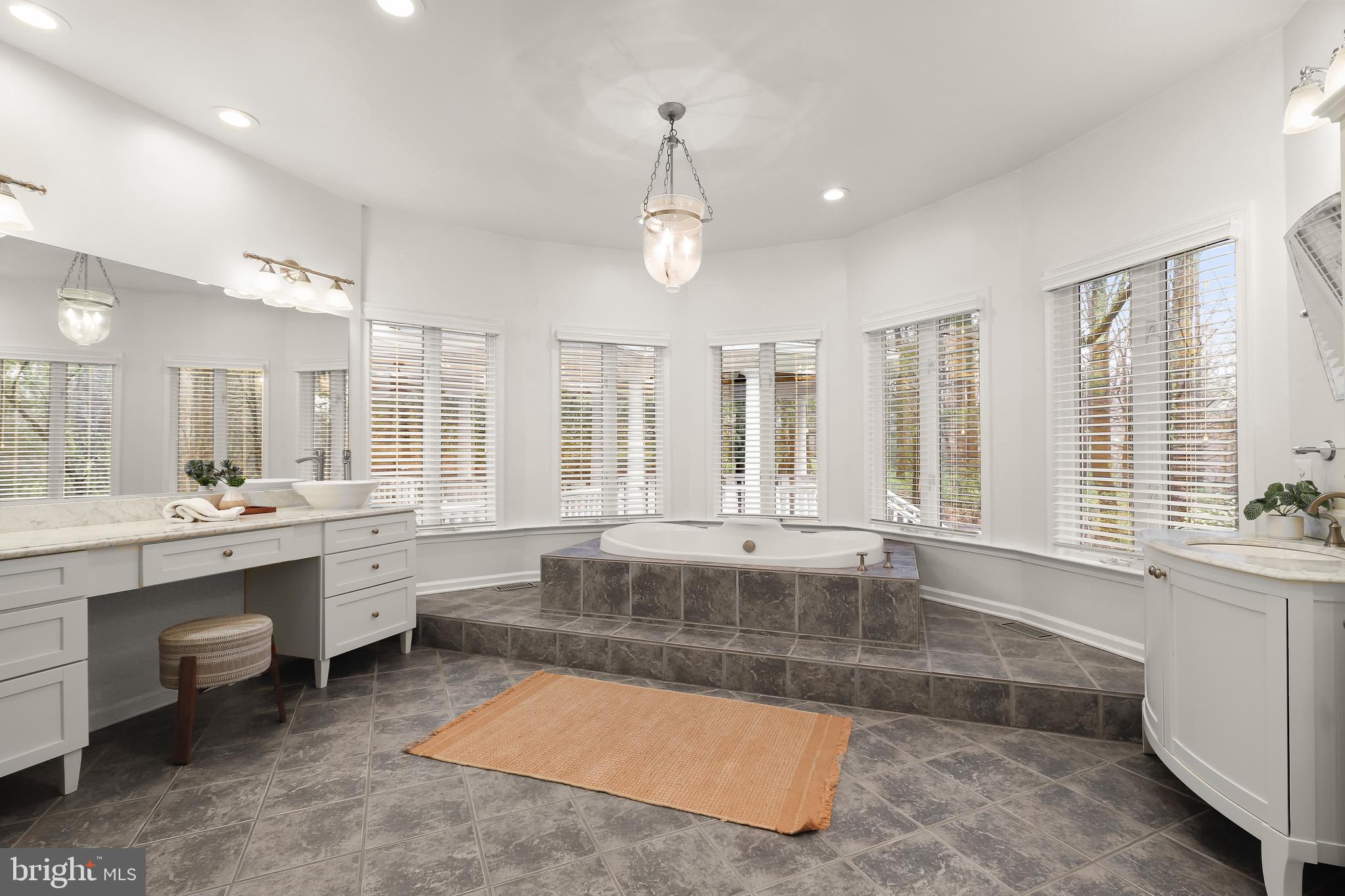 ANTON NORTH - Residential