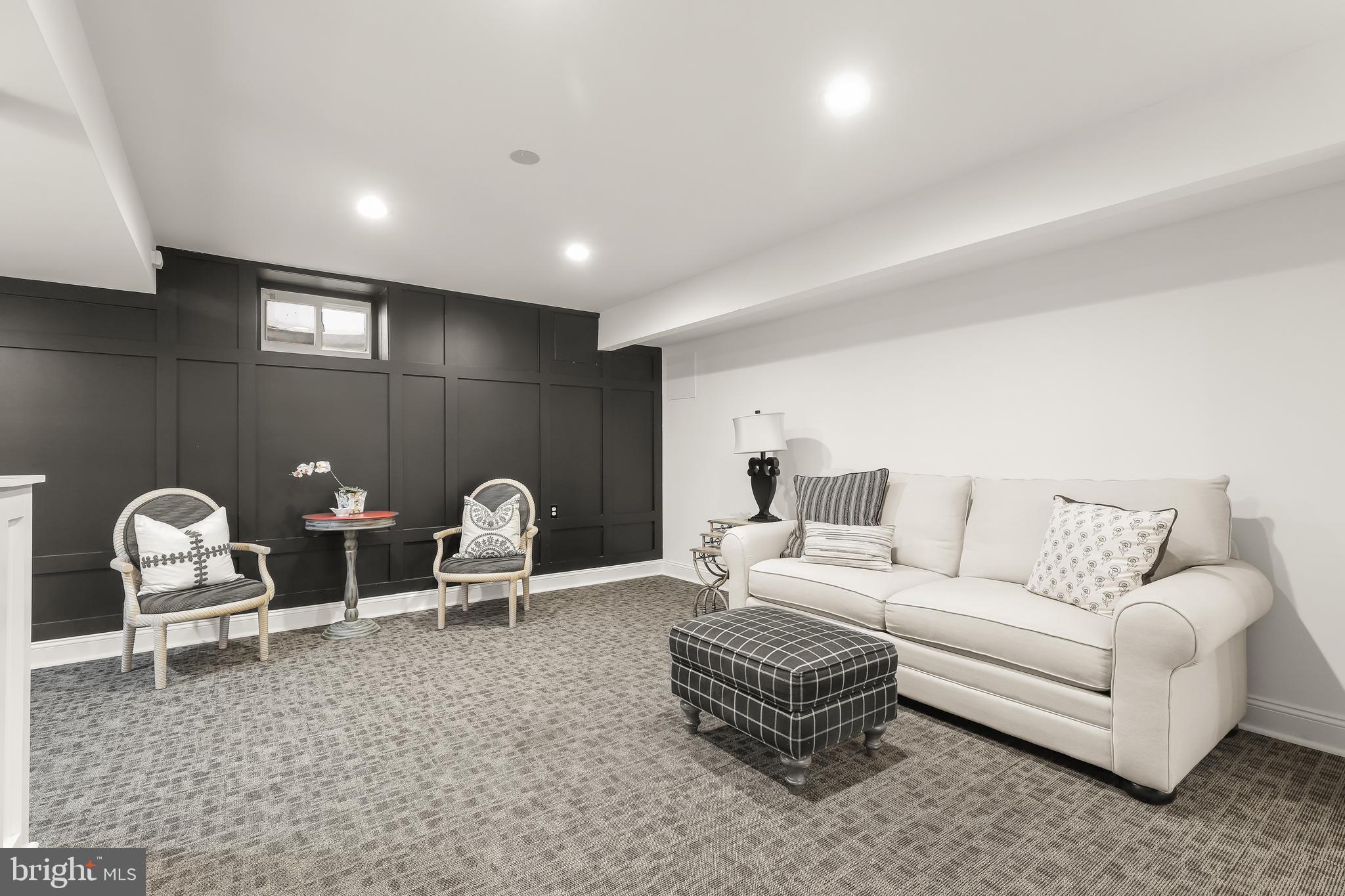 ANTON NORTH - Residential