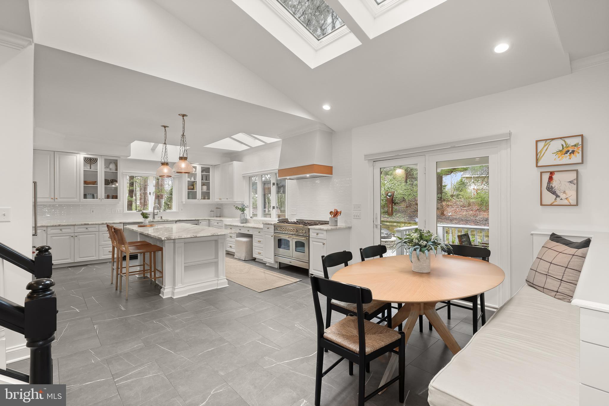 ANTON NORTH - Residential