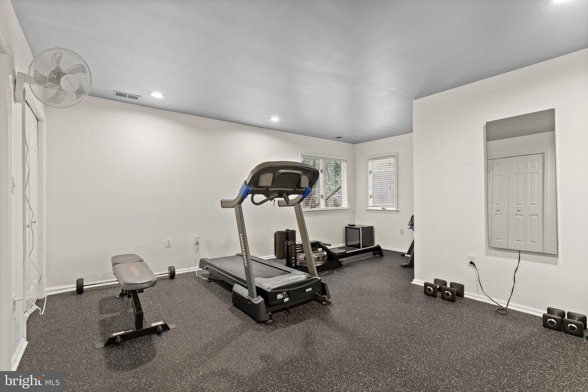 ANTON NORTH - Residential