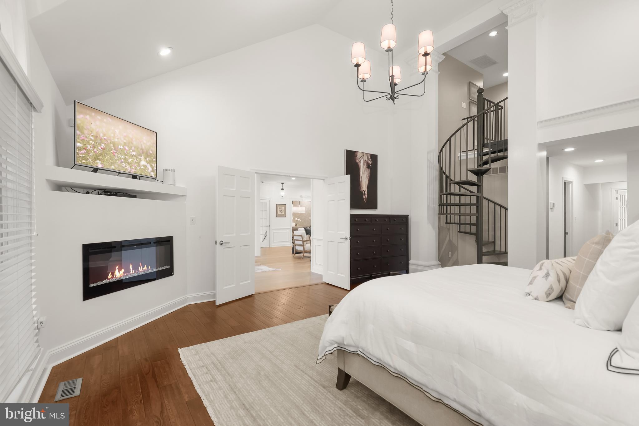 ANTON NORTH - Residential