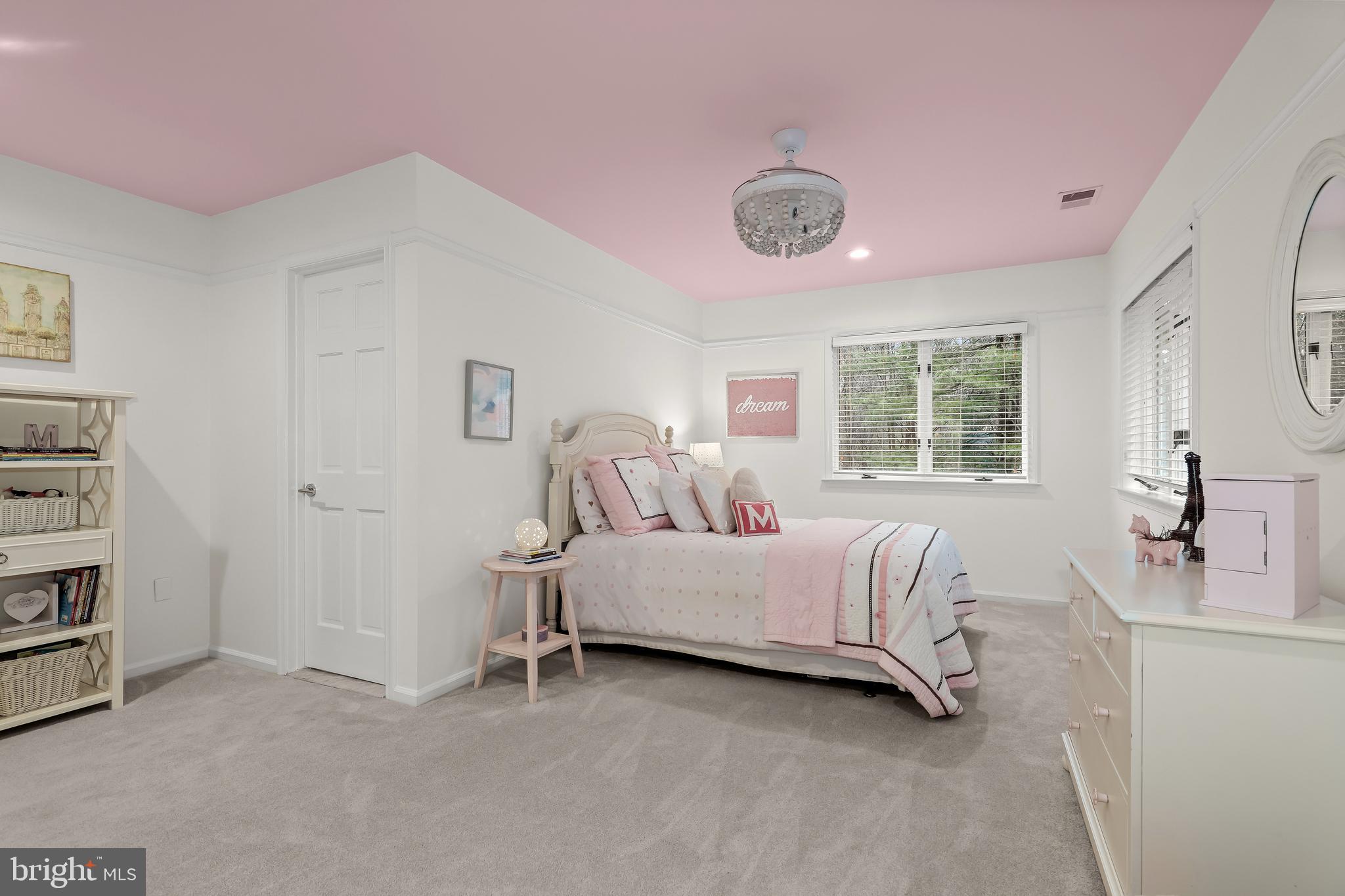 ANTON NORTH - Residential