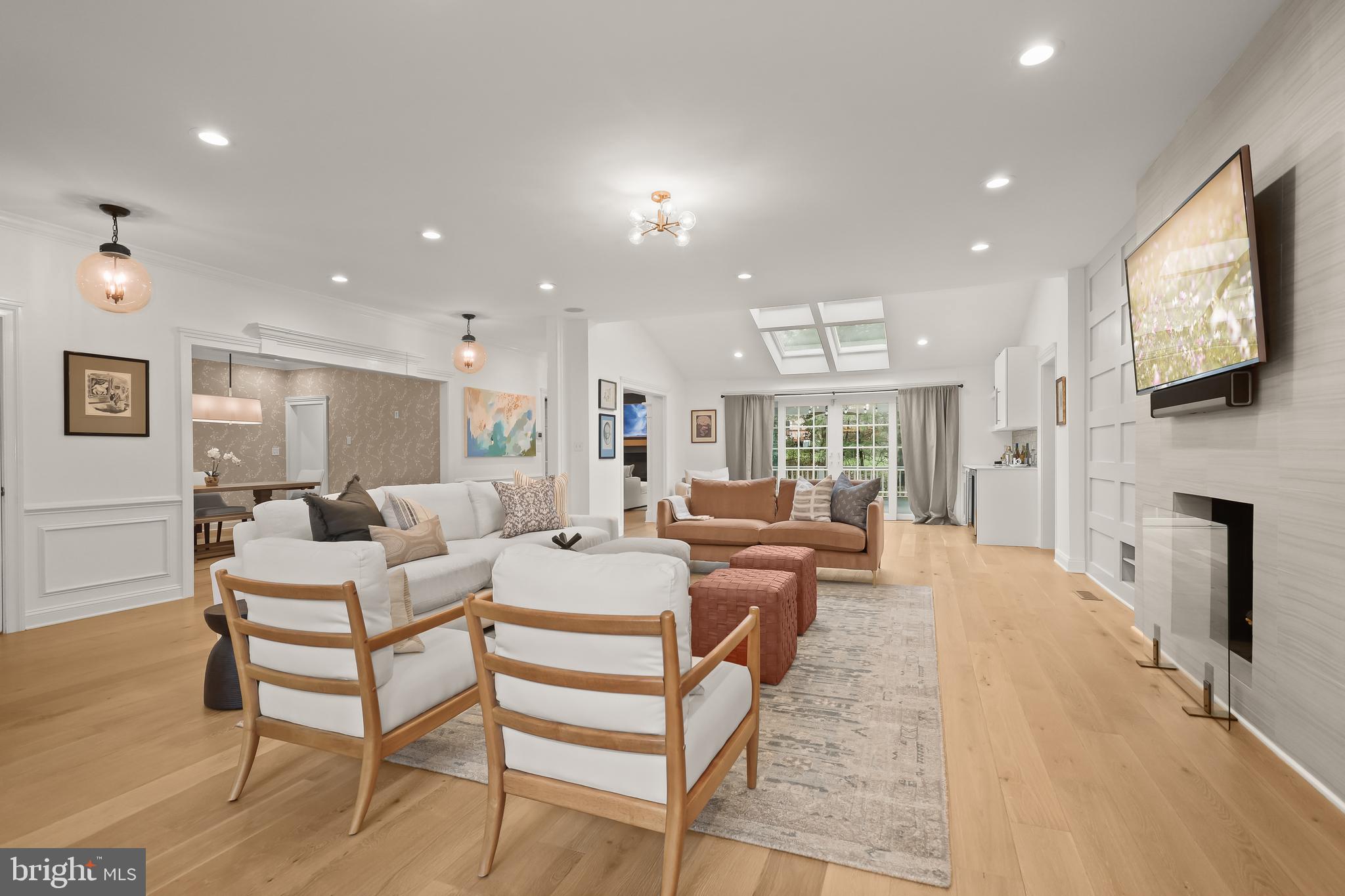 ANTON NORTH - Residential