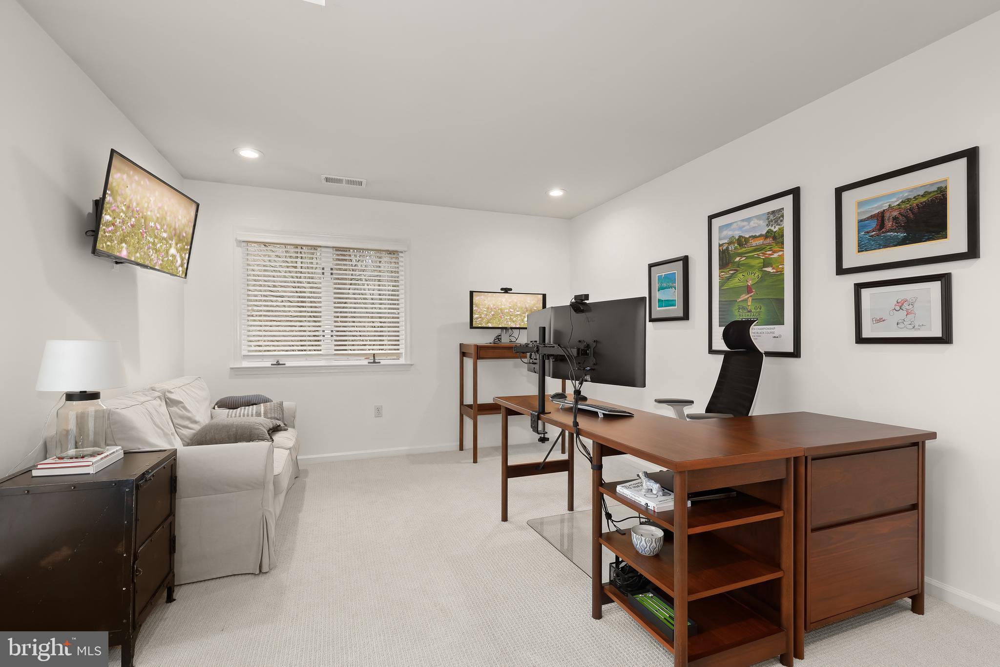 ANTON NORTH - Residential