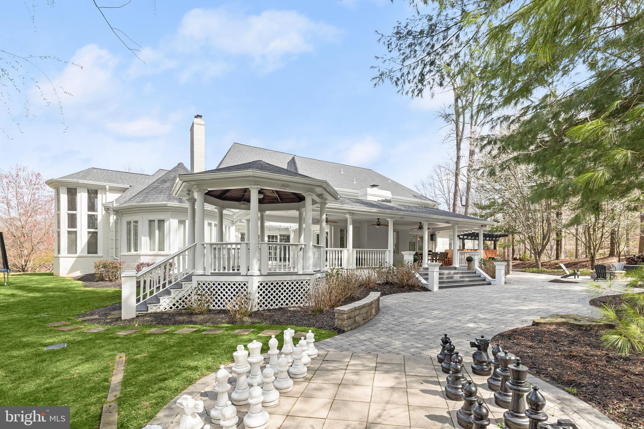 ANTON NORTH - Residential