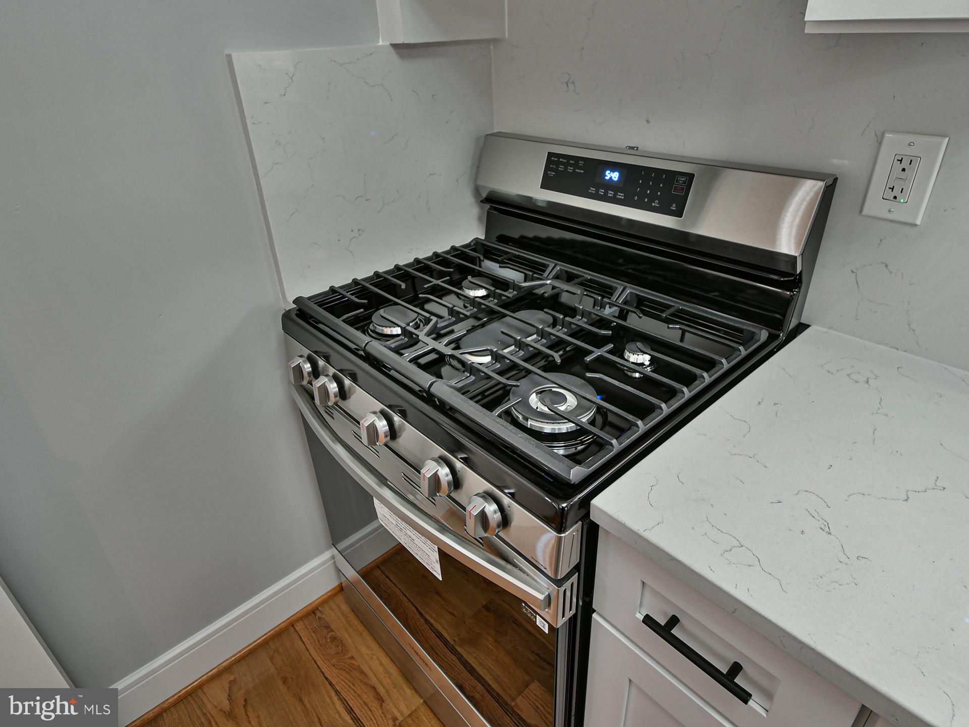 ADELPHI HILLS - Residential