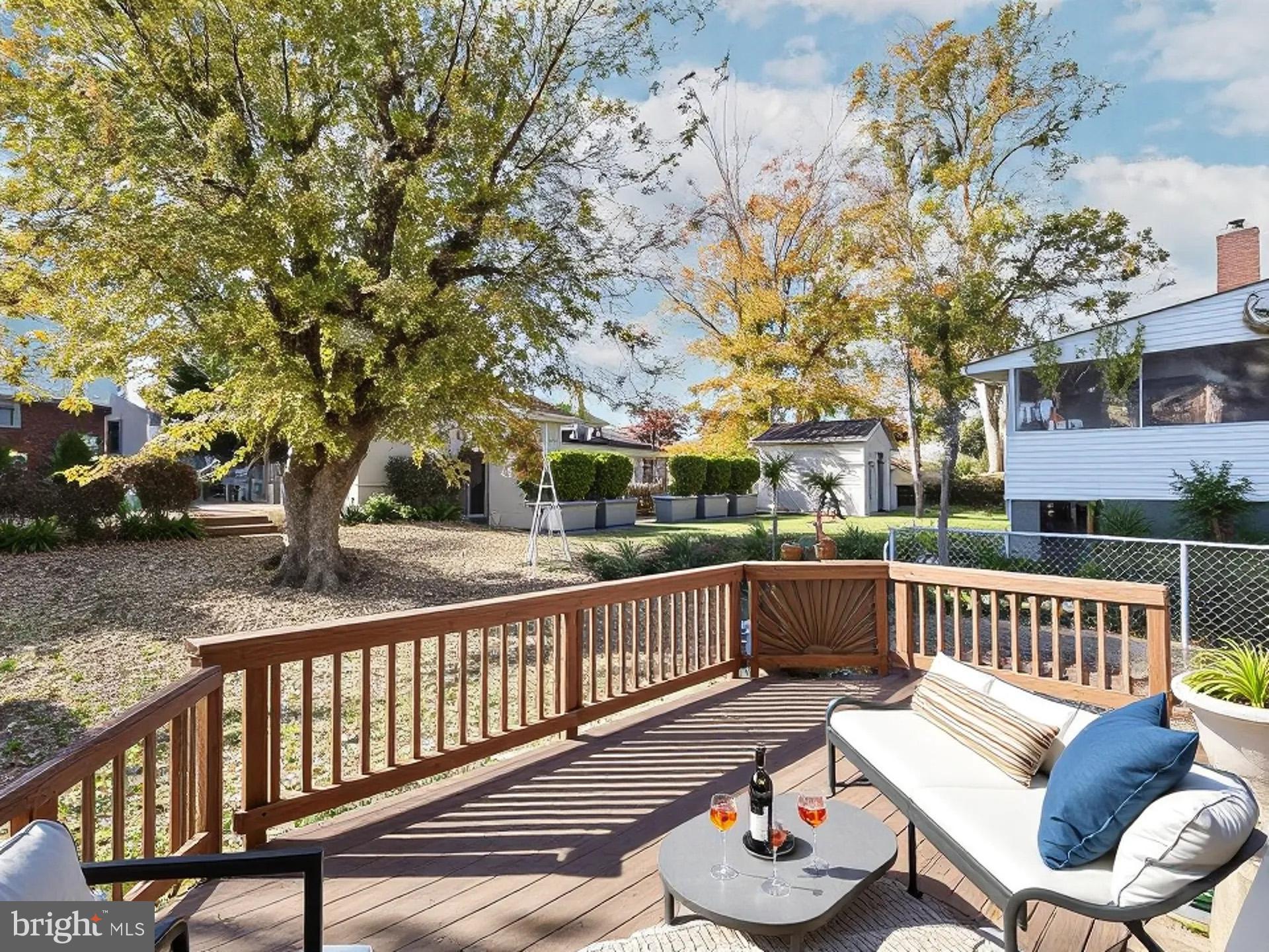 ADELPHI HILLS - Residential