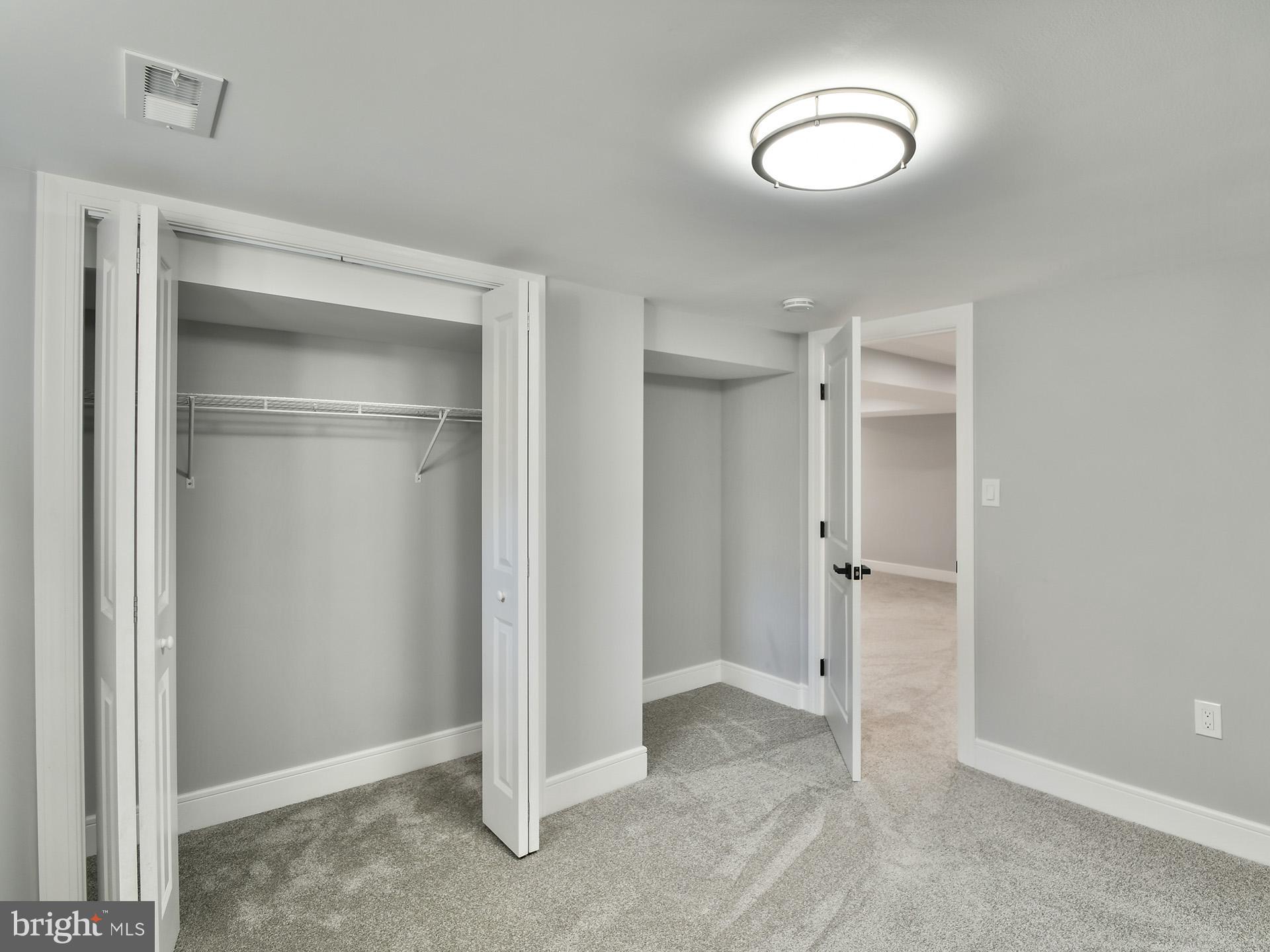 ADELPHI HILLS - Residential