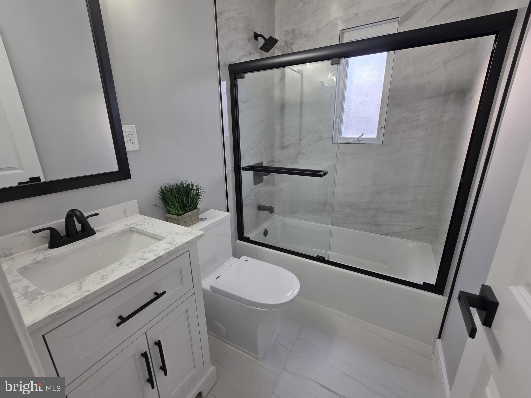 ADELPHI HILLS - Residential