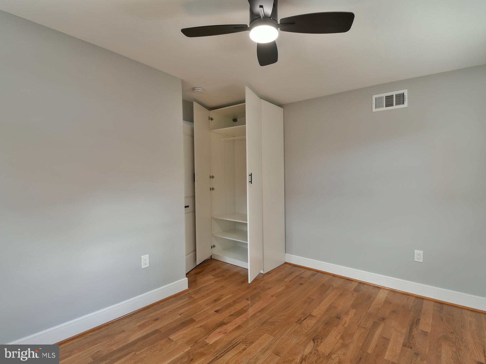 ADELPHI HILLS - Residential