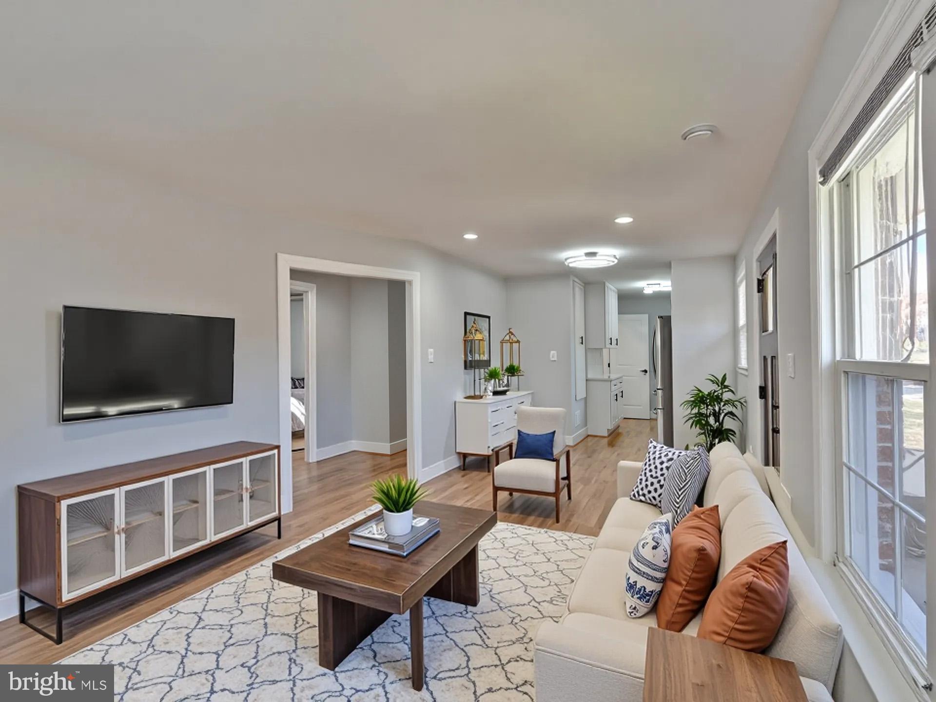 ADELPHI HILLS - Residential