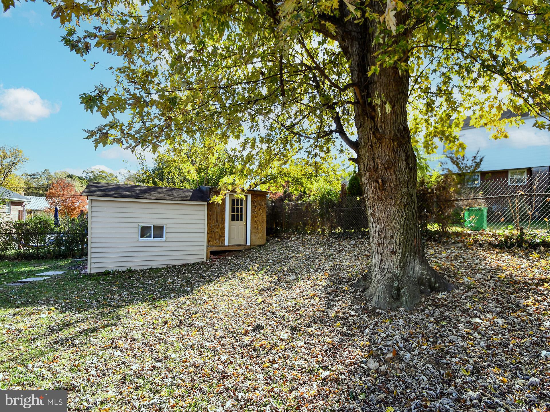 ADELPHI HILLS - Residential