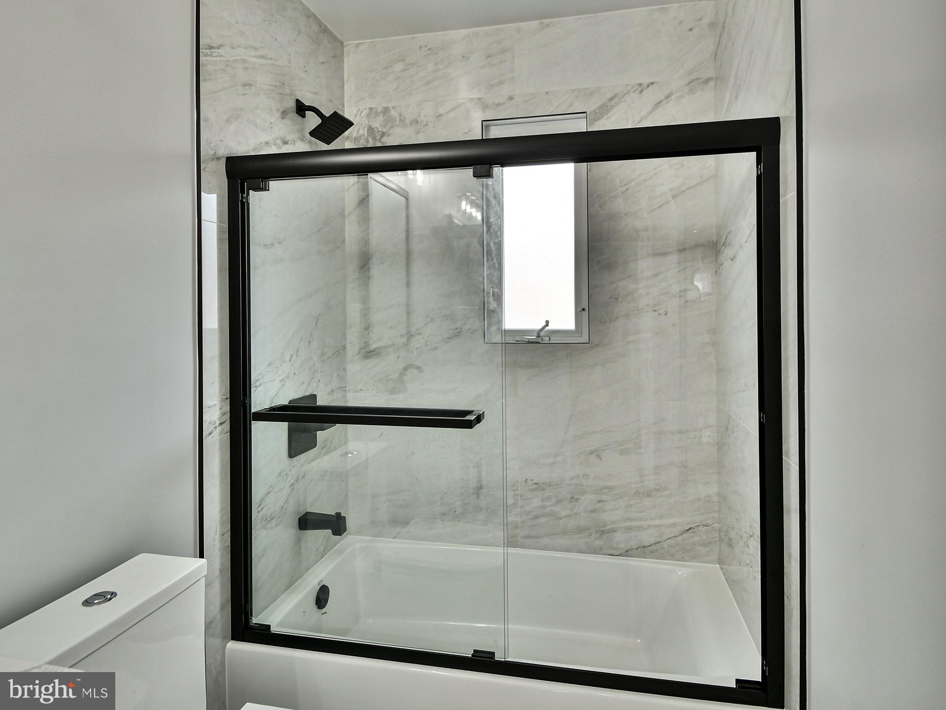 ADELPHI HILLS - Residential