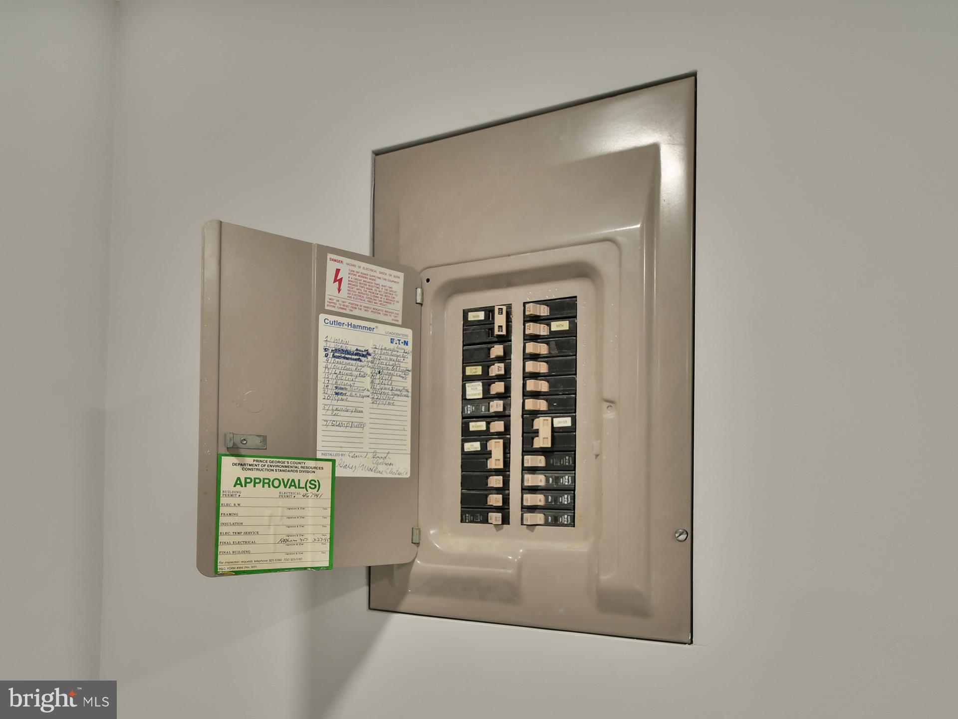 ADELPHI HILLS - Residential