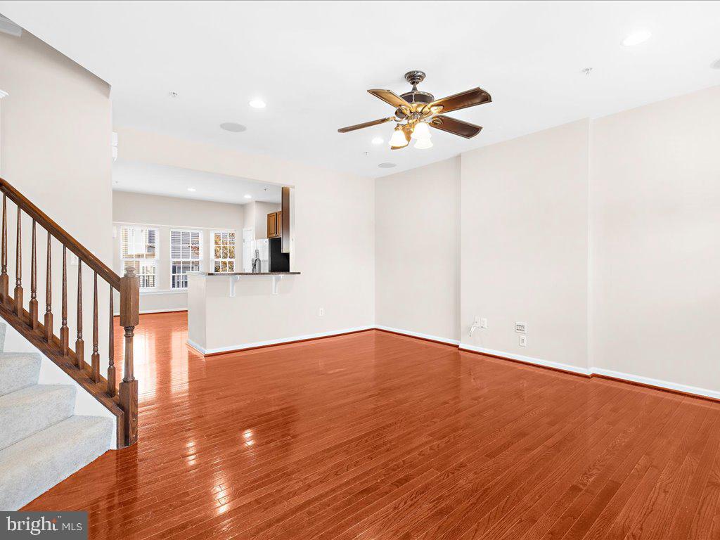 DORSEY CROSSING - Residential Lease