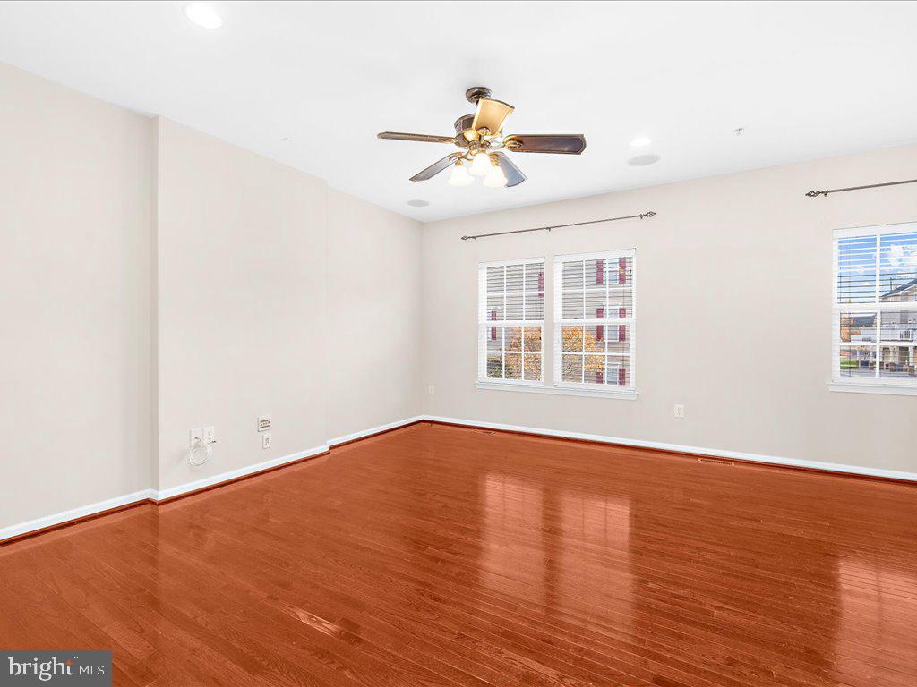 DORSEY CROSSING - Residential Lease