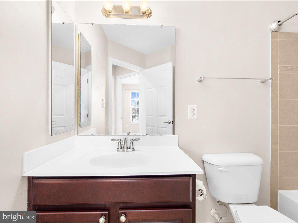 DORSEY CROSSING - Residential Lease