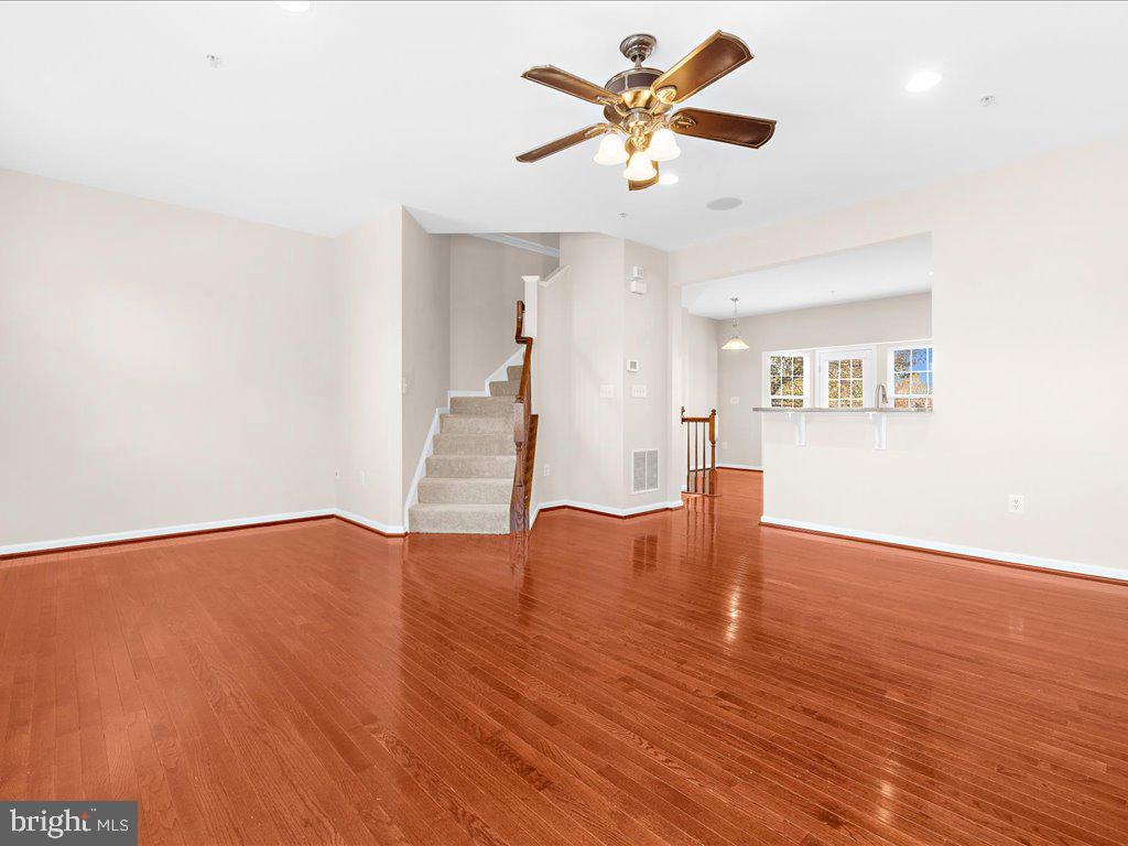 DORSEY CROSSING - Residential Lease