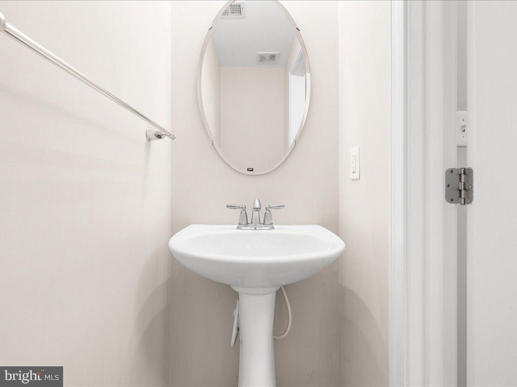 DORSEY CROSSING - Residential Lease