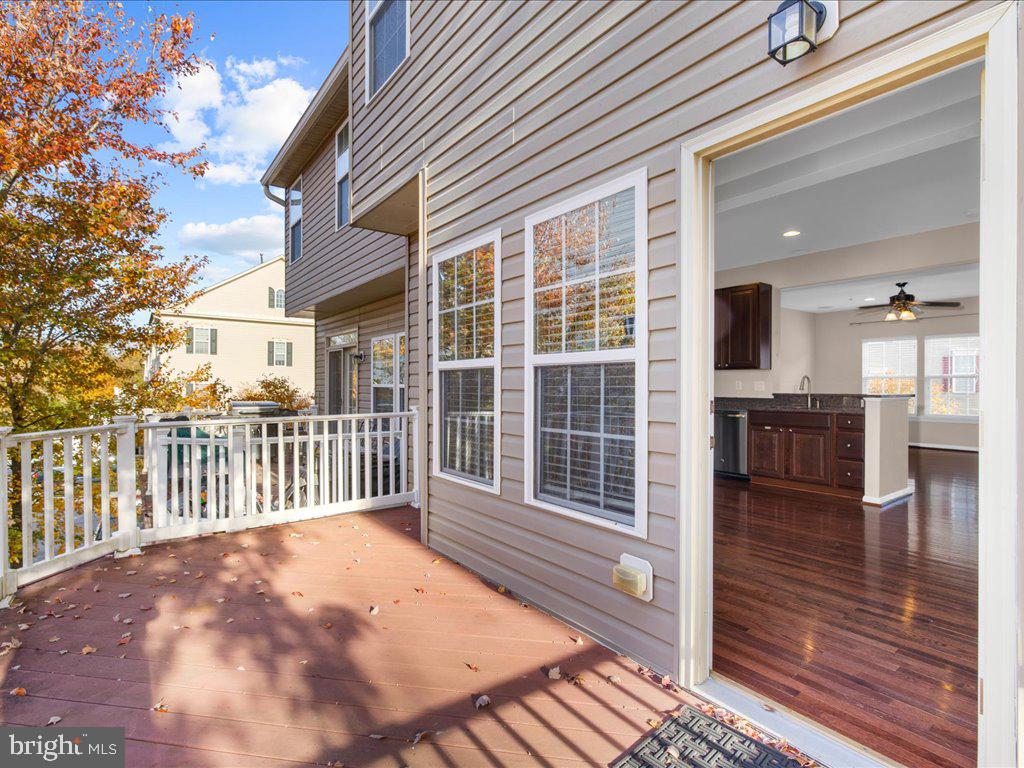 DORSEY CROSSING - Residential Lease