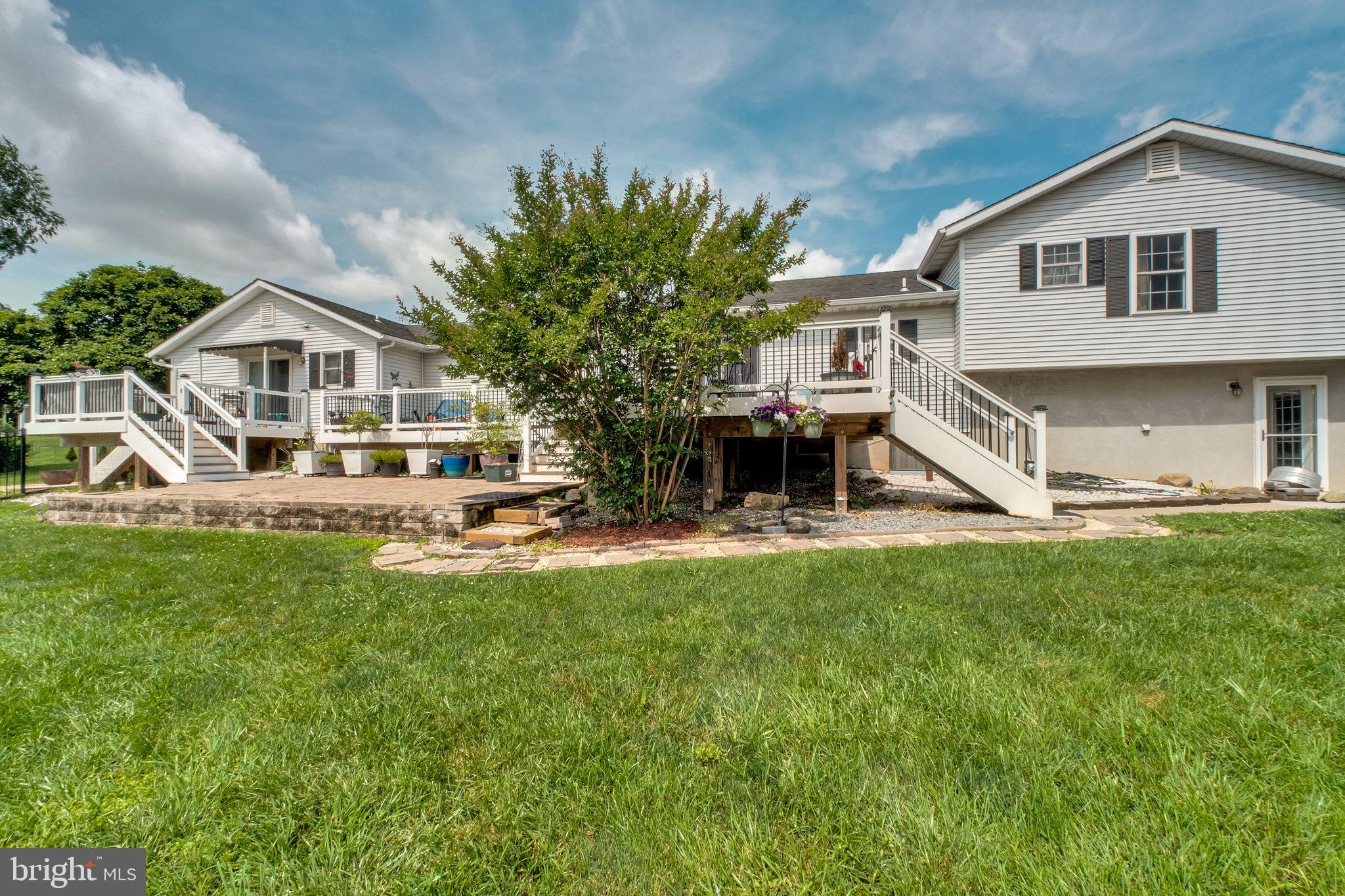 1423 HALLOWELL LANE