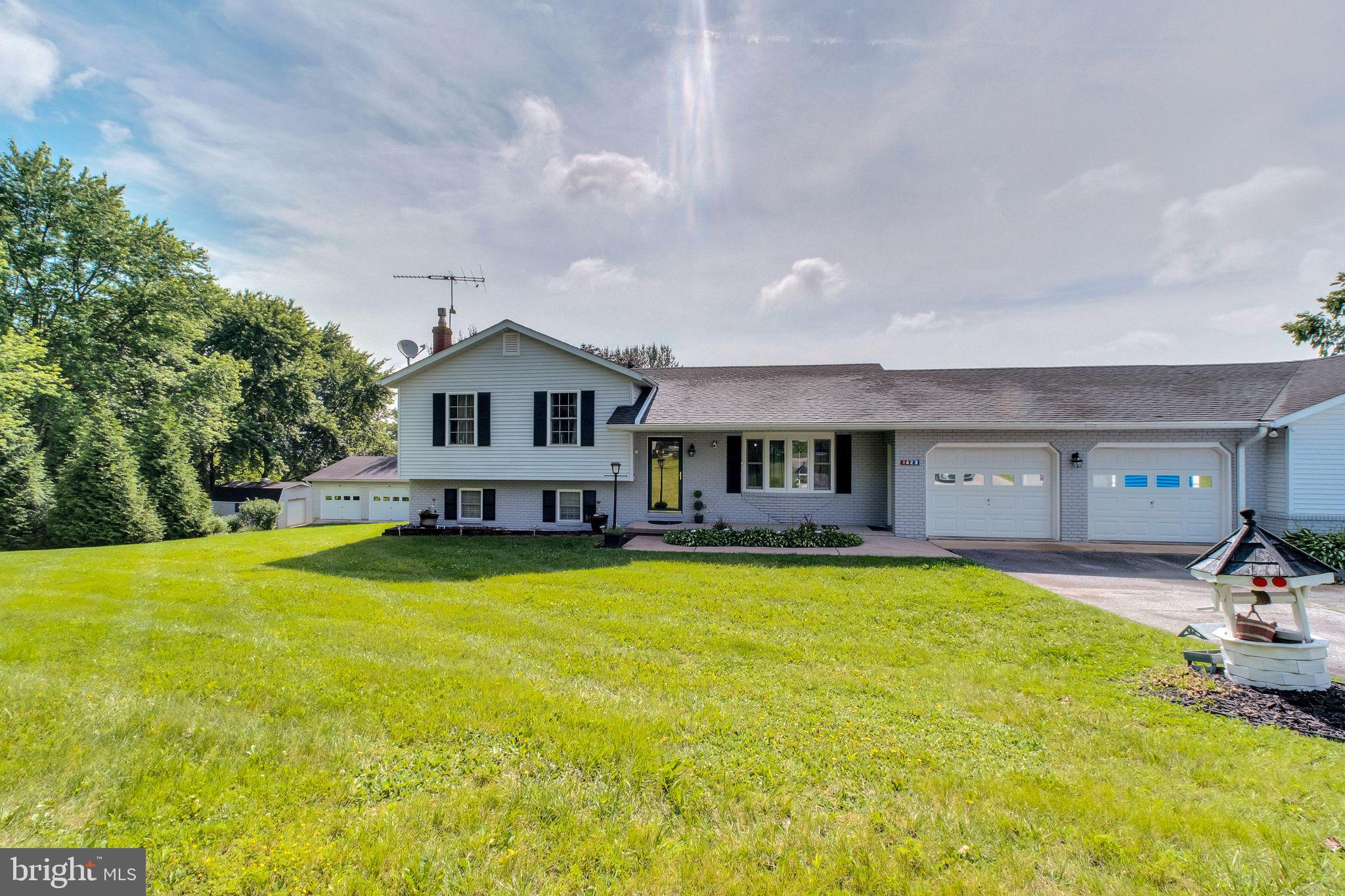 1423 HALLOWELL LANE