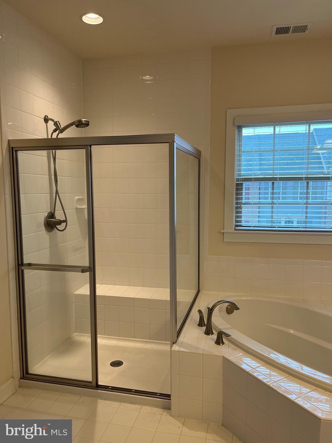 PARKSIDE - Residential Lease