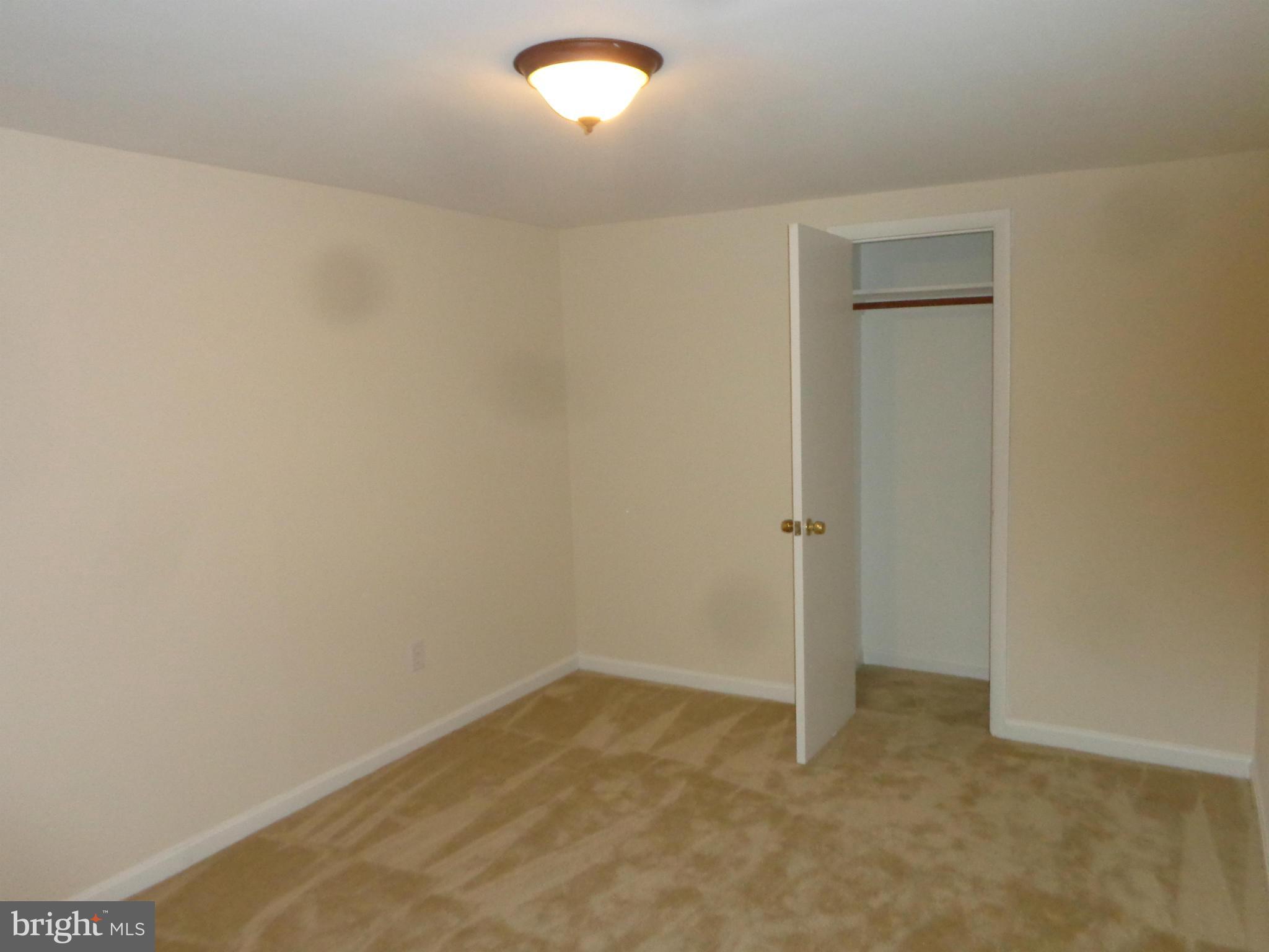 FAIR WOODS - Residential Lease