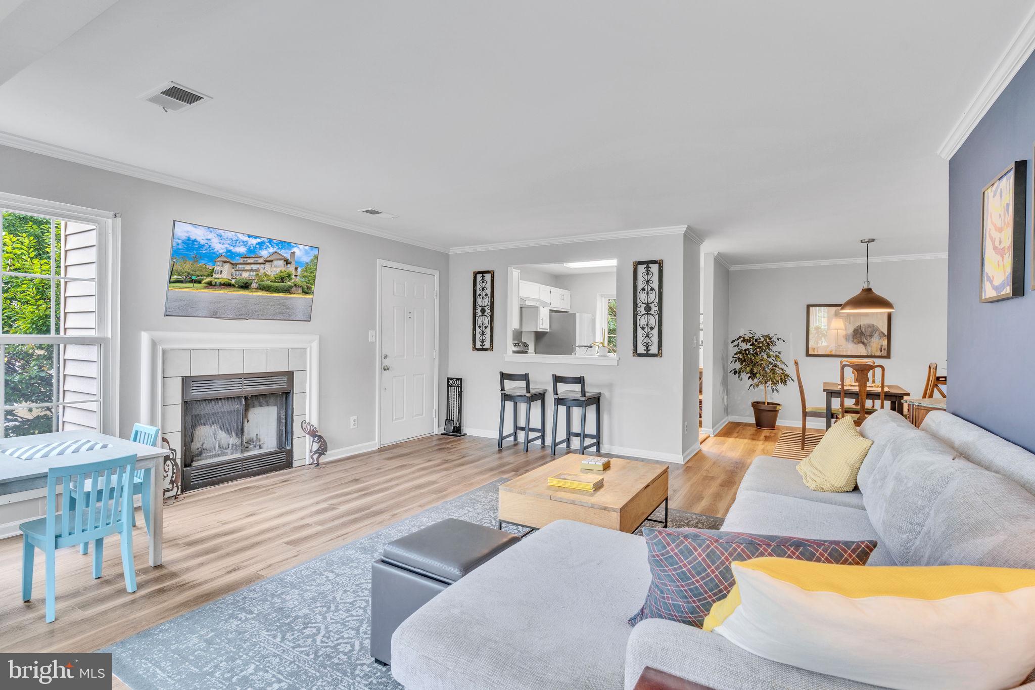 CARR AT PINECREST - Residential