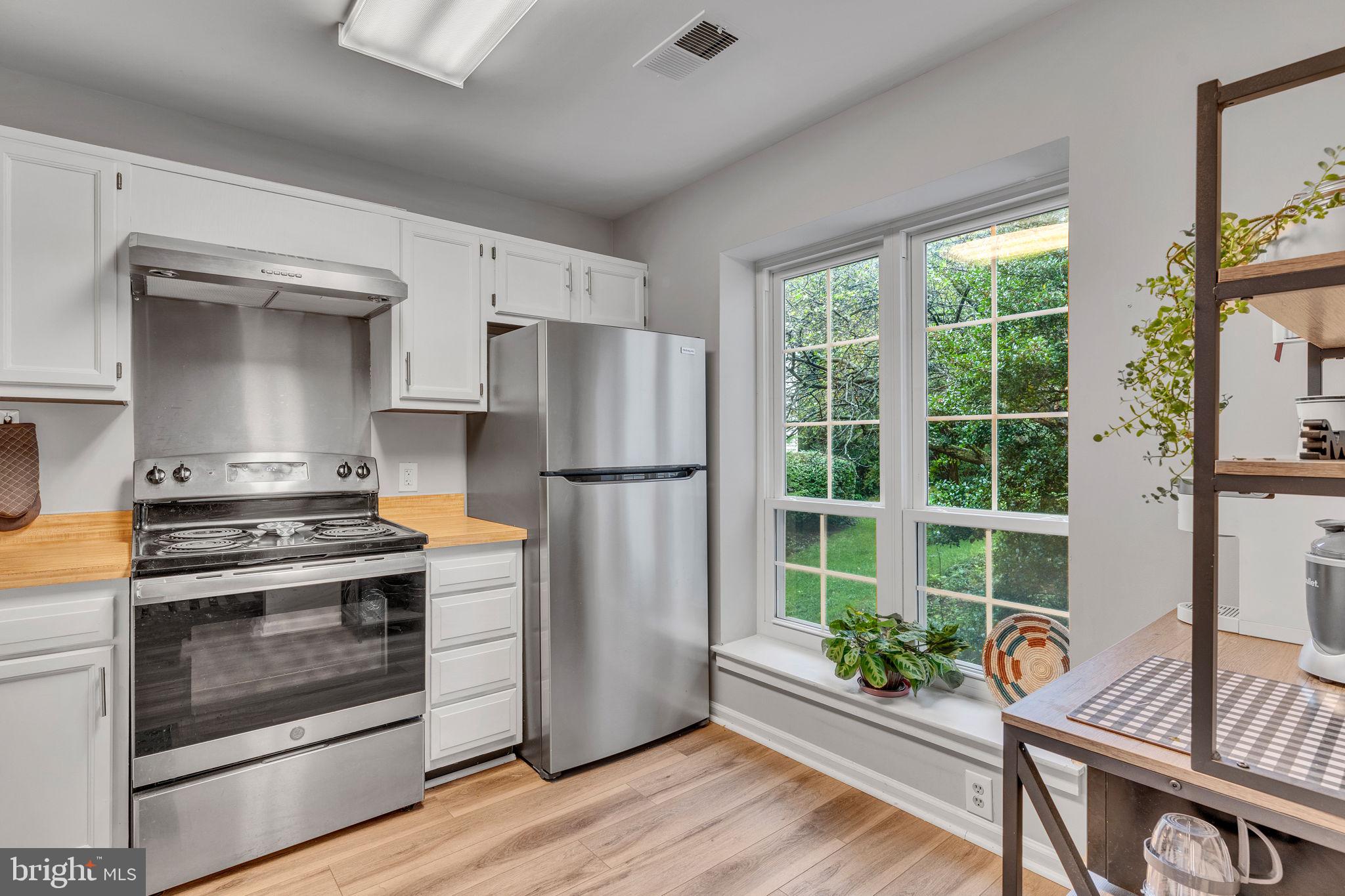 CARR AT PINECREST - Residential