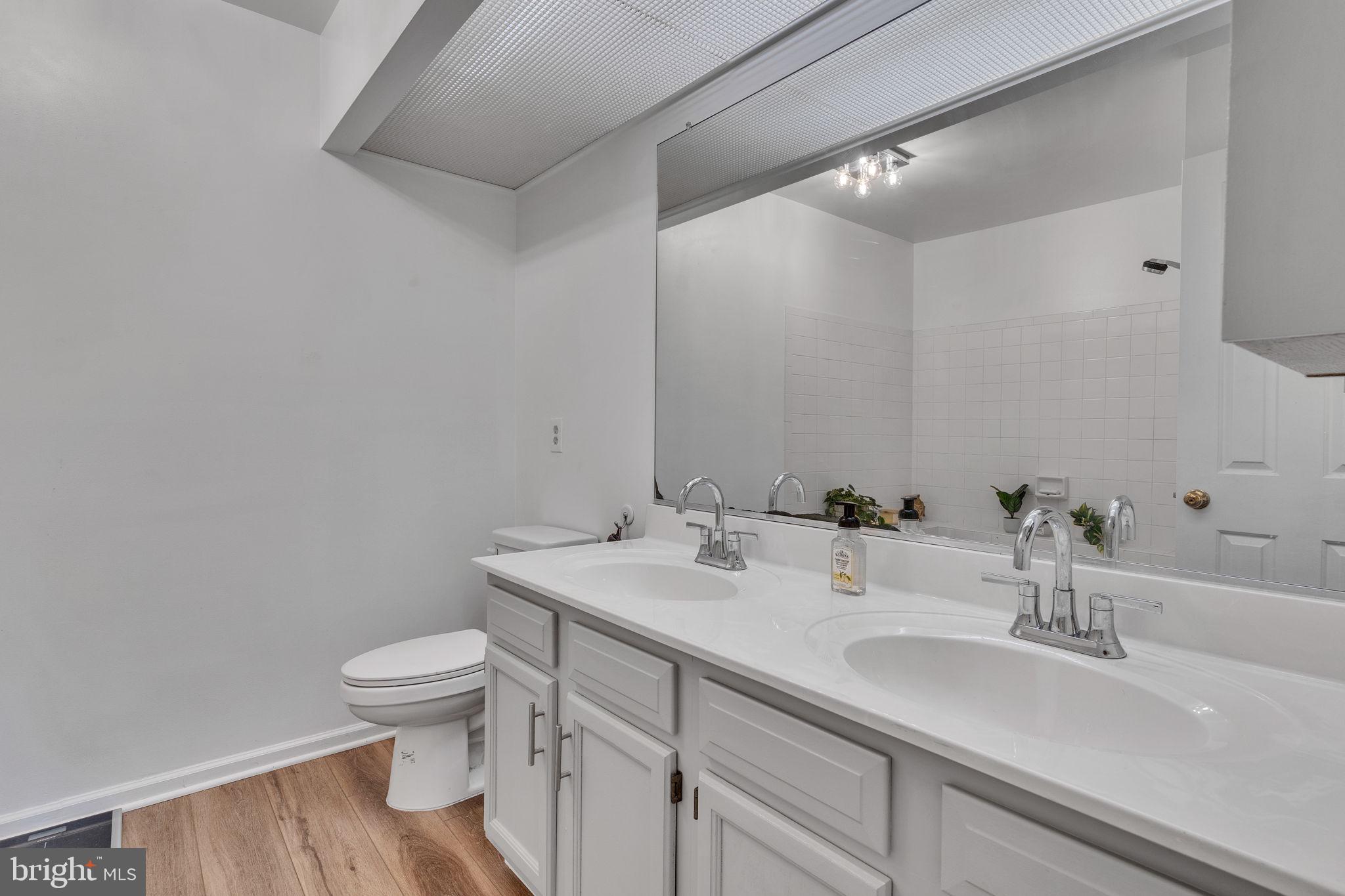 CARR AT PINECREST - Residential