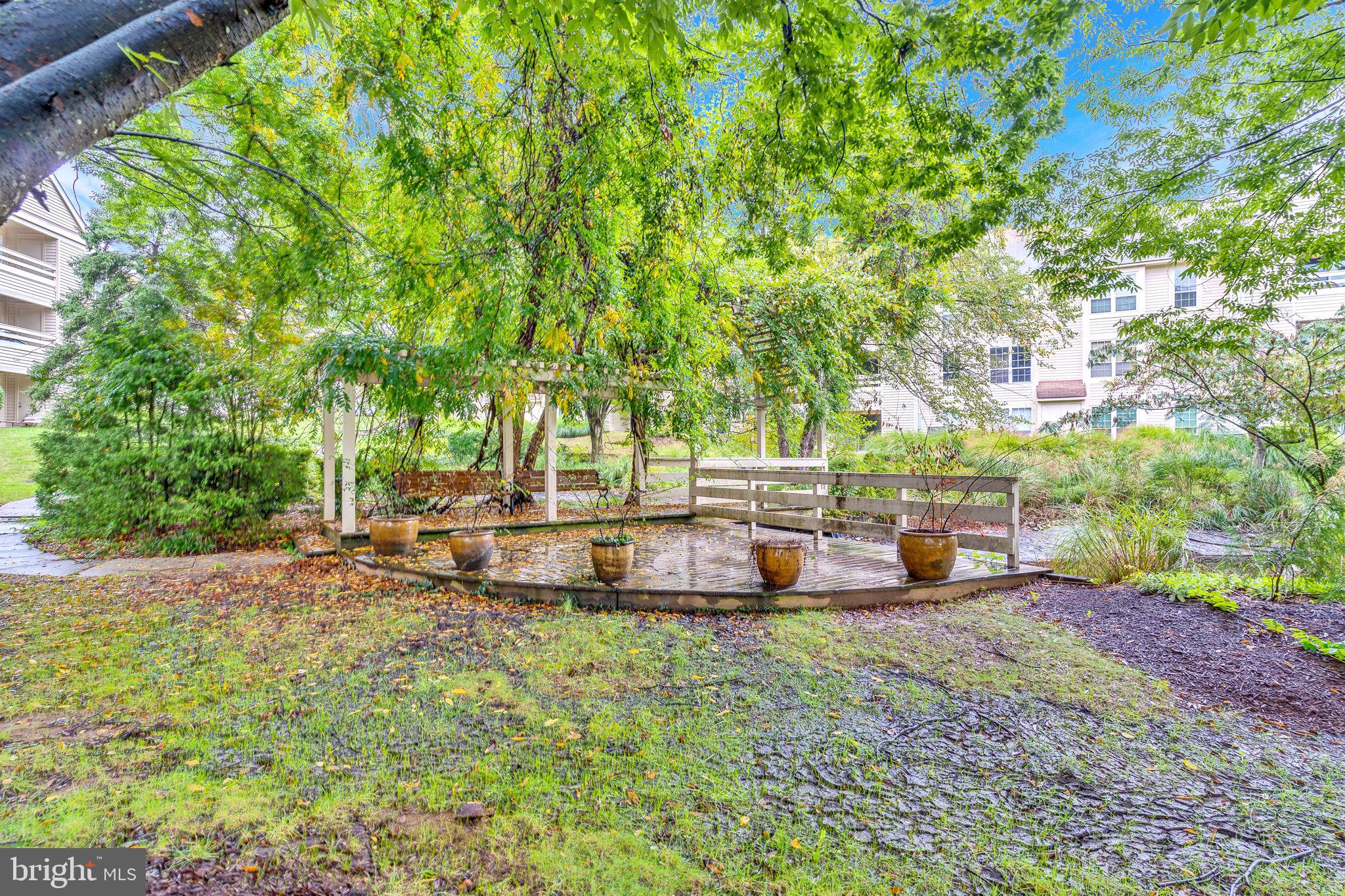 CARR AT PINECREST - Residential