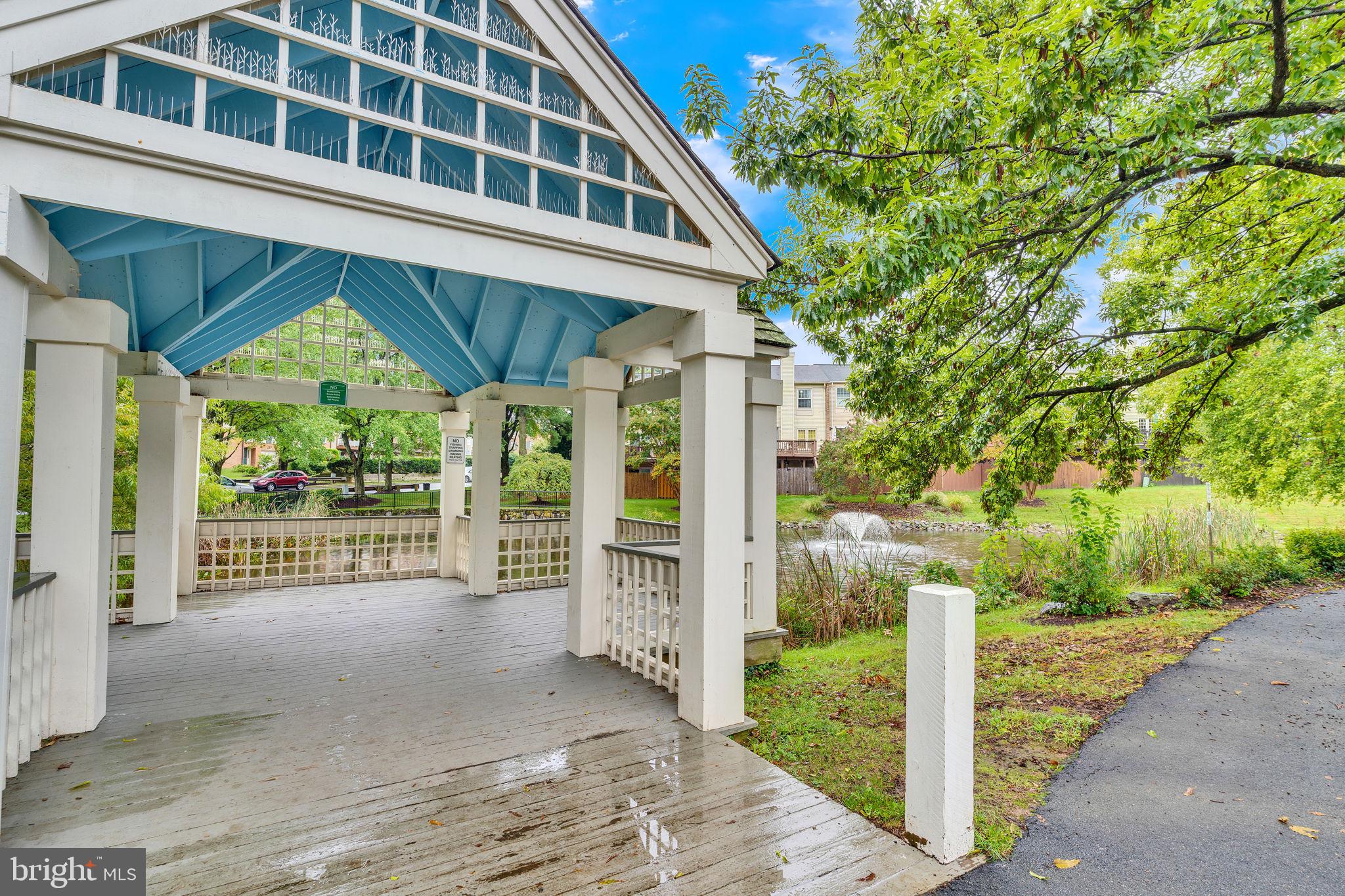 CARR AT PINECREST - Residential